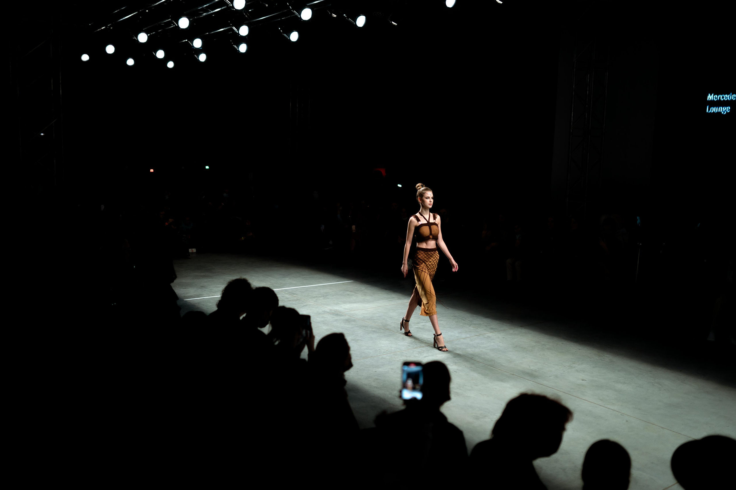 MERCEDES FASHION WEEK backstage Seyana. Свадебный и репортажный фотограф Москва — Олег Акентьев