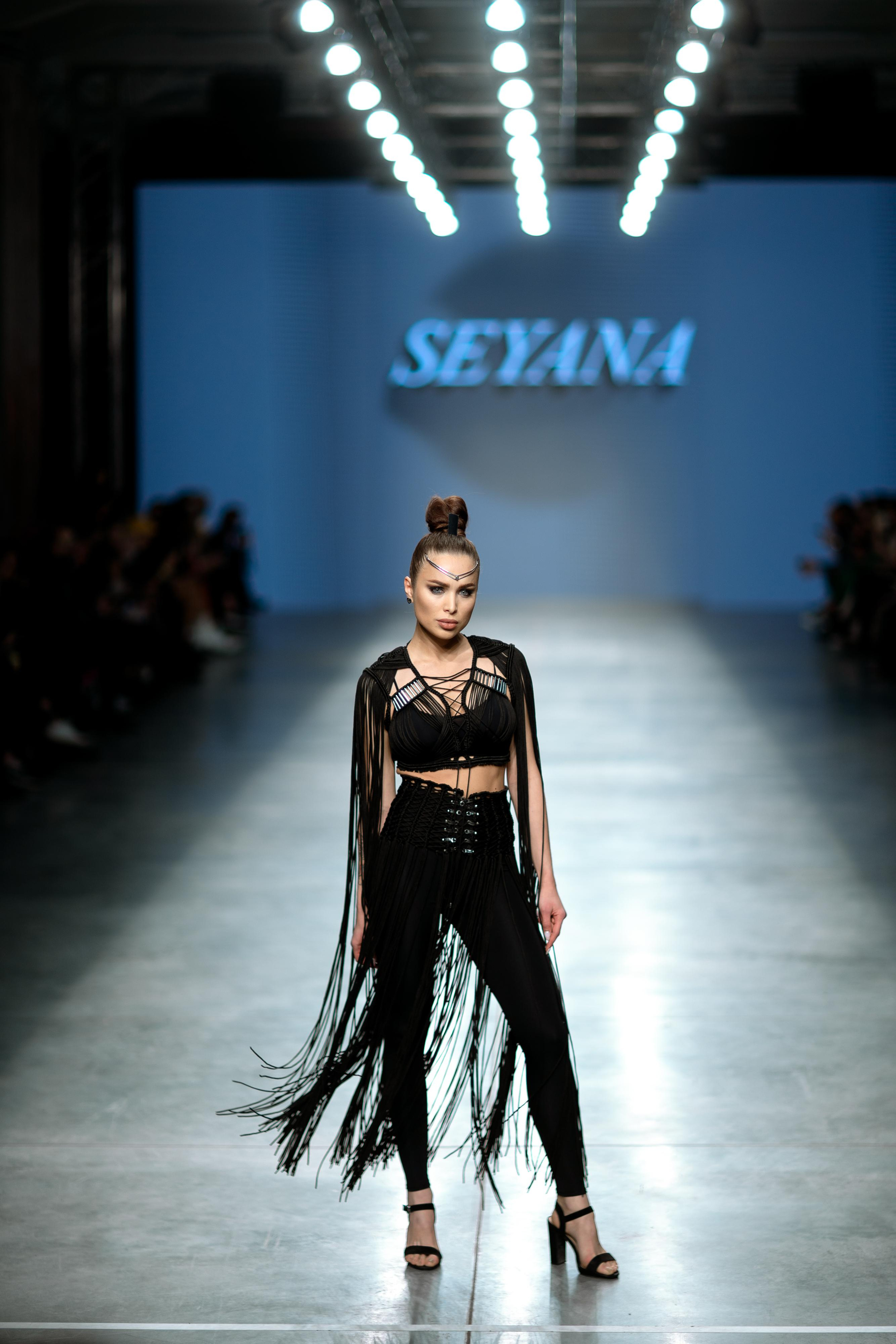 MERCEDES FASHION WEEK backstage Seyana. Свадебный и репортажный фотограф Москва — Олег Акентьев