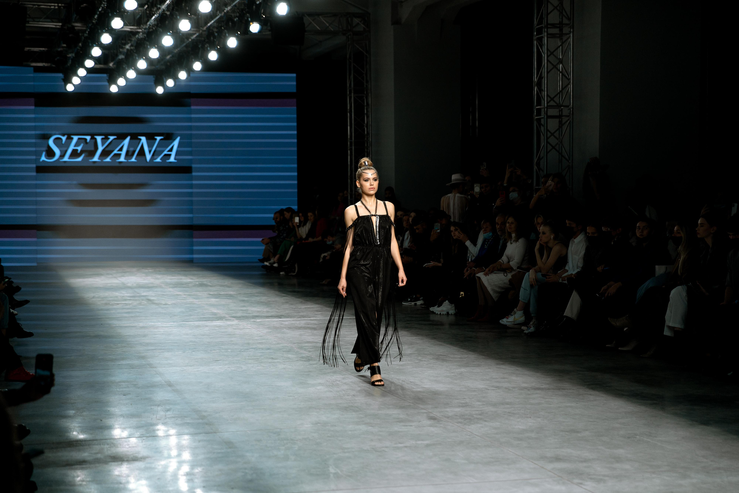 MERCEDES FASHION WEEK backstage Seyana. Свадебный и репортажный фотограф Москва — Олег Акентьев