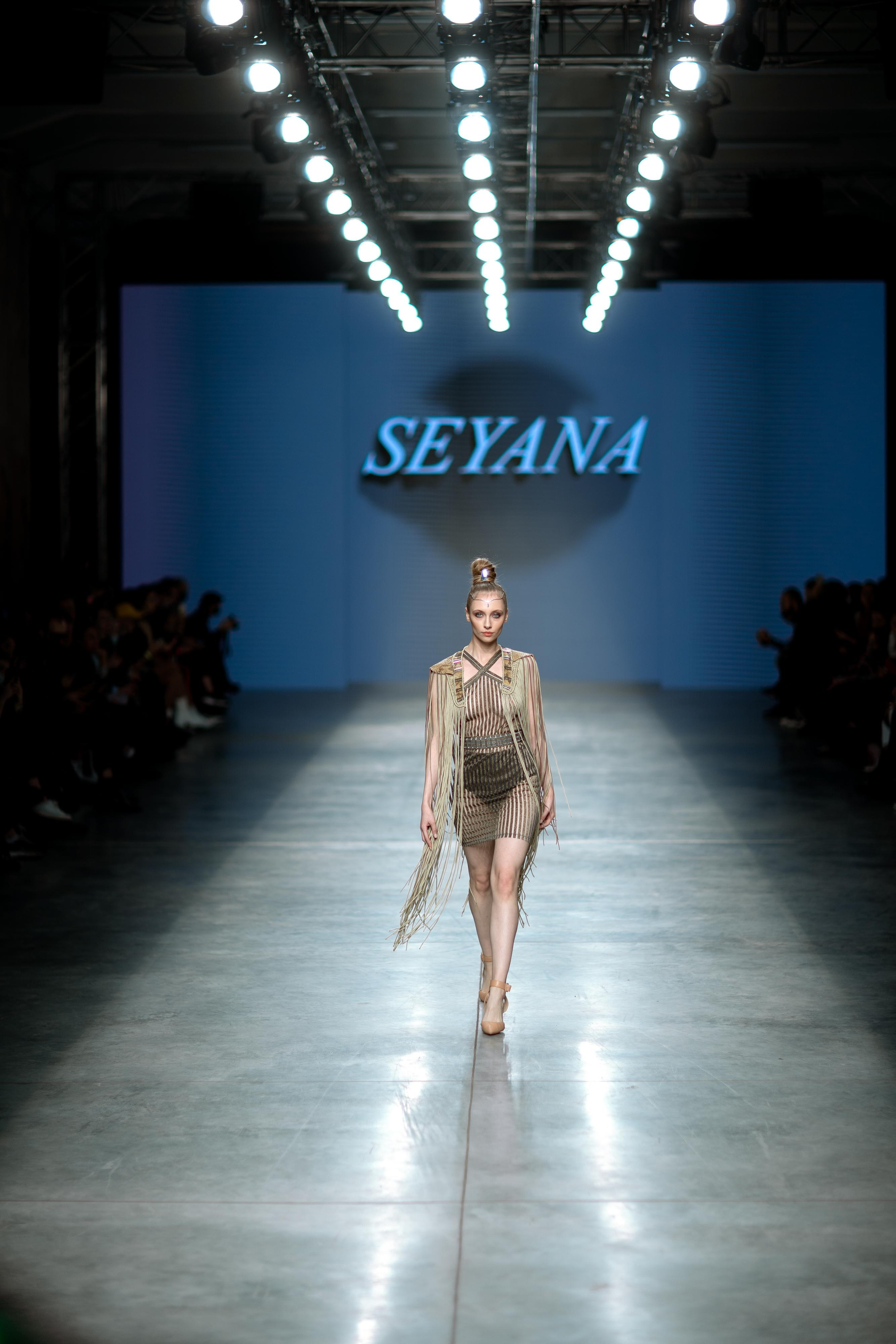 MERCEDES FASHION WEEK backstage Seyana. Свадебный и репортажный фотограф Москва — Олег Акентьев