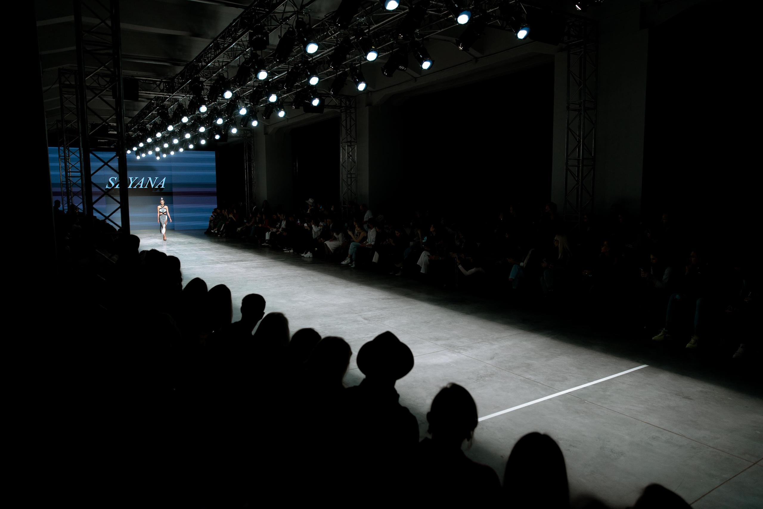 MERCEDES FASHION WEEK backstage Seyana. Свадебный и репортажный фотограф Москва — Олег Акентьев