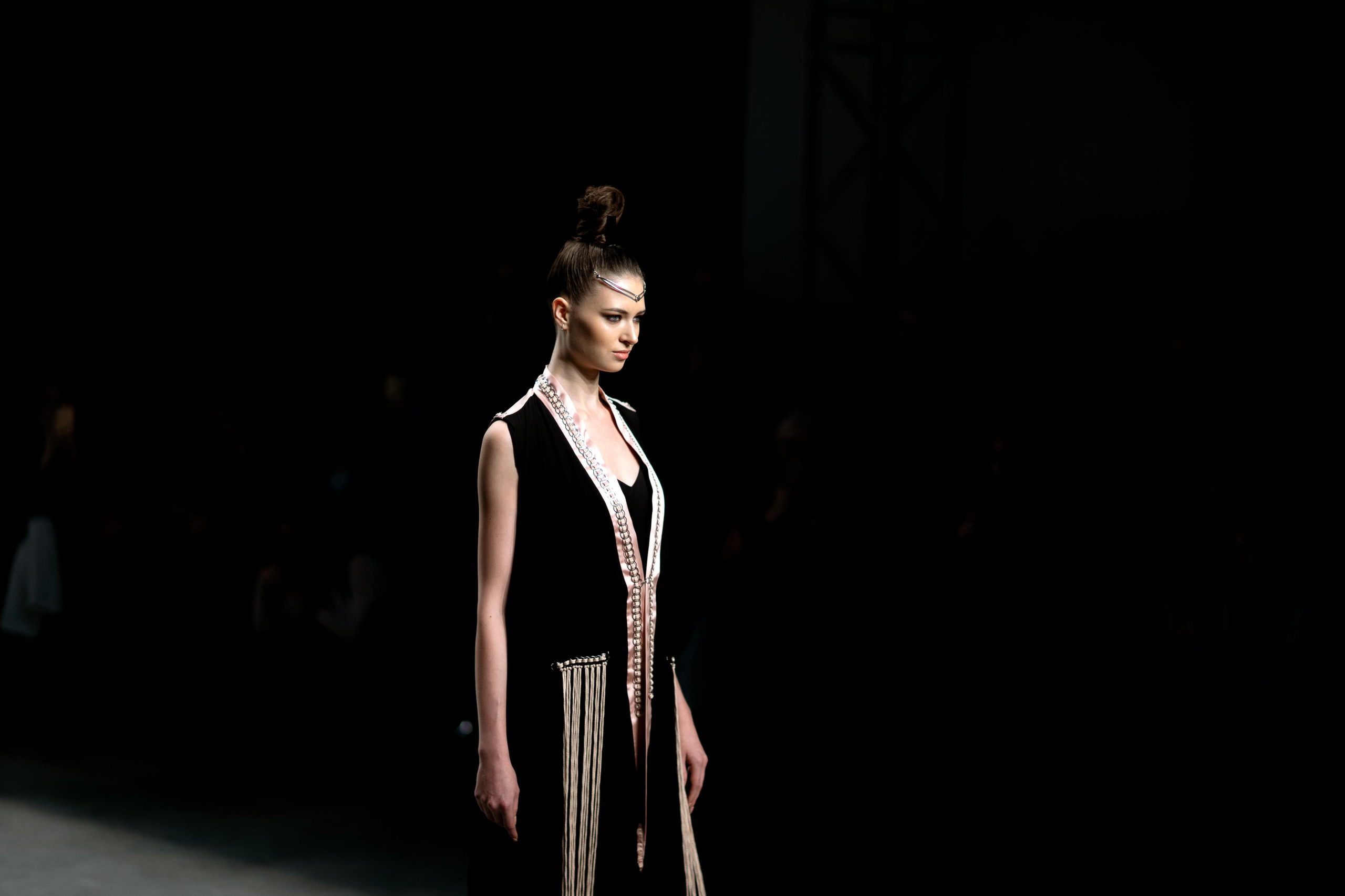 MERCEDES FASHION WEEK backstage Seyana. Свадебный и репортажный фотограф Москва — Олег Акентьев