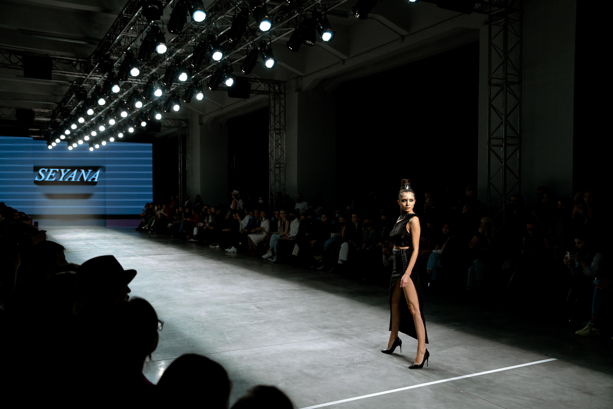 MERCEDES FASHION WEEK backstage Seyana. Свадебный и репортажный фотограф Москва — Олег Акентьев