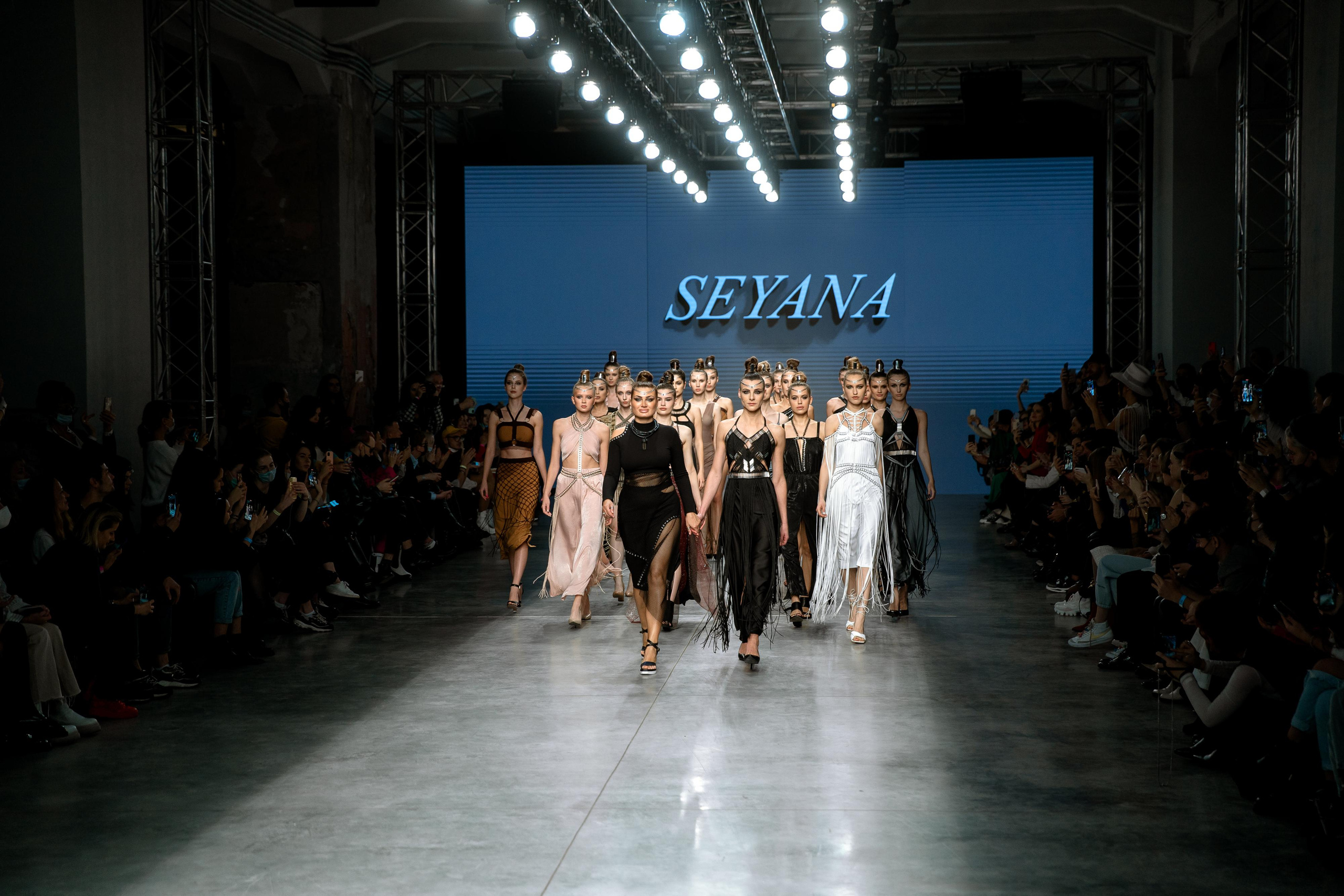 MERCEDES FASHION WEEK backstage Seyana. Свадебный и репортажный фотограф Москва — Олег Акентьев