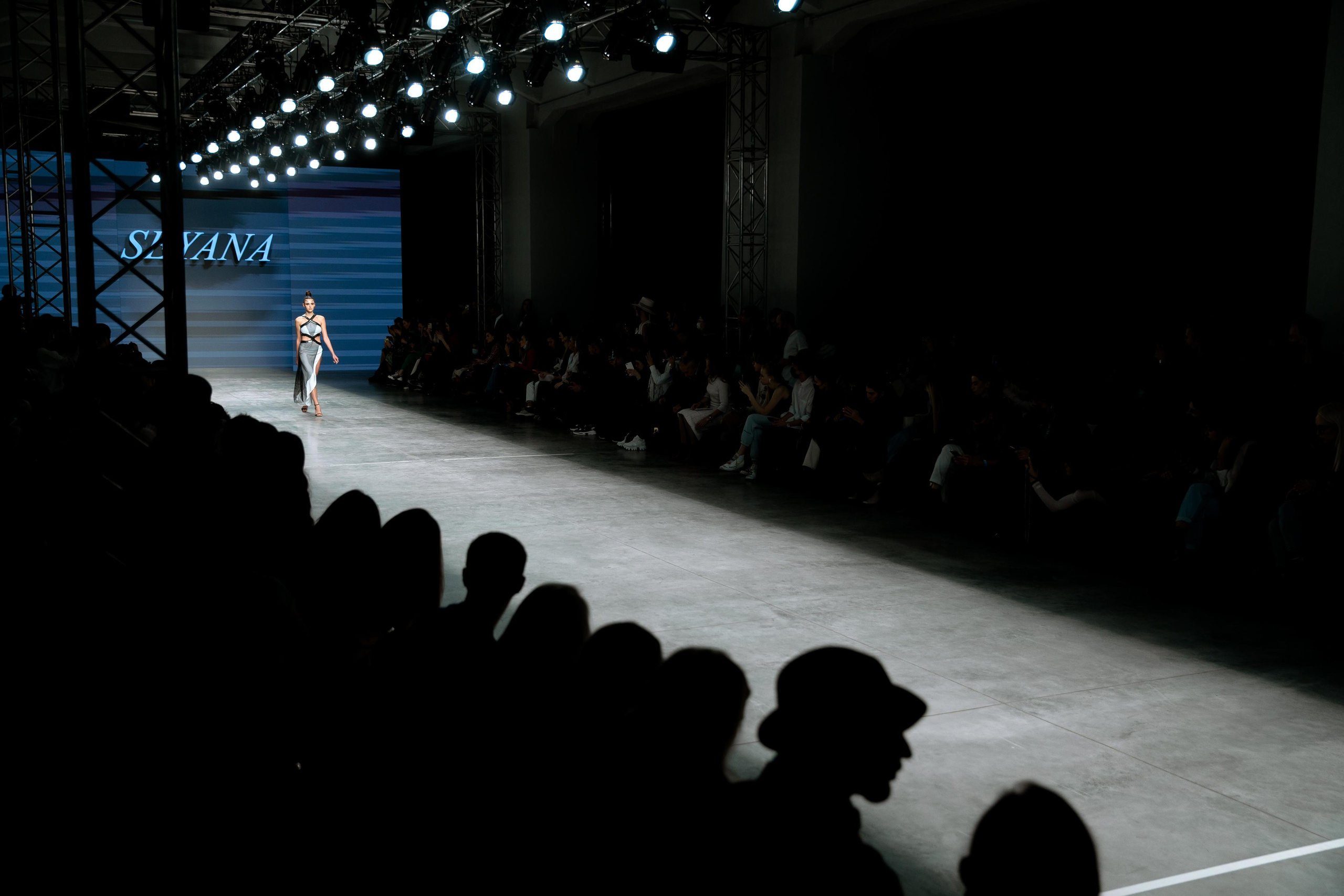 MERCEDES FASHION WEEK backstage Seyana. Свадебный и репортажный фотограф Москва — Олег Акентьев