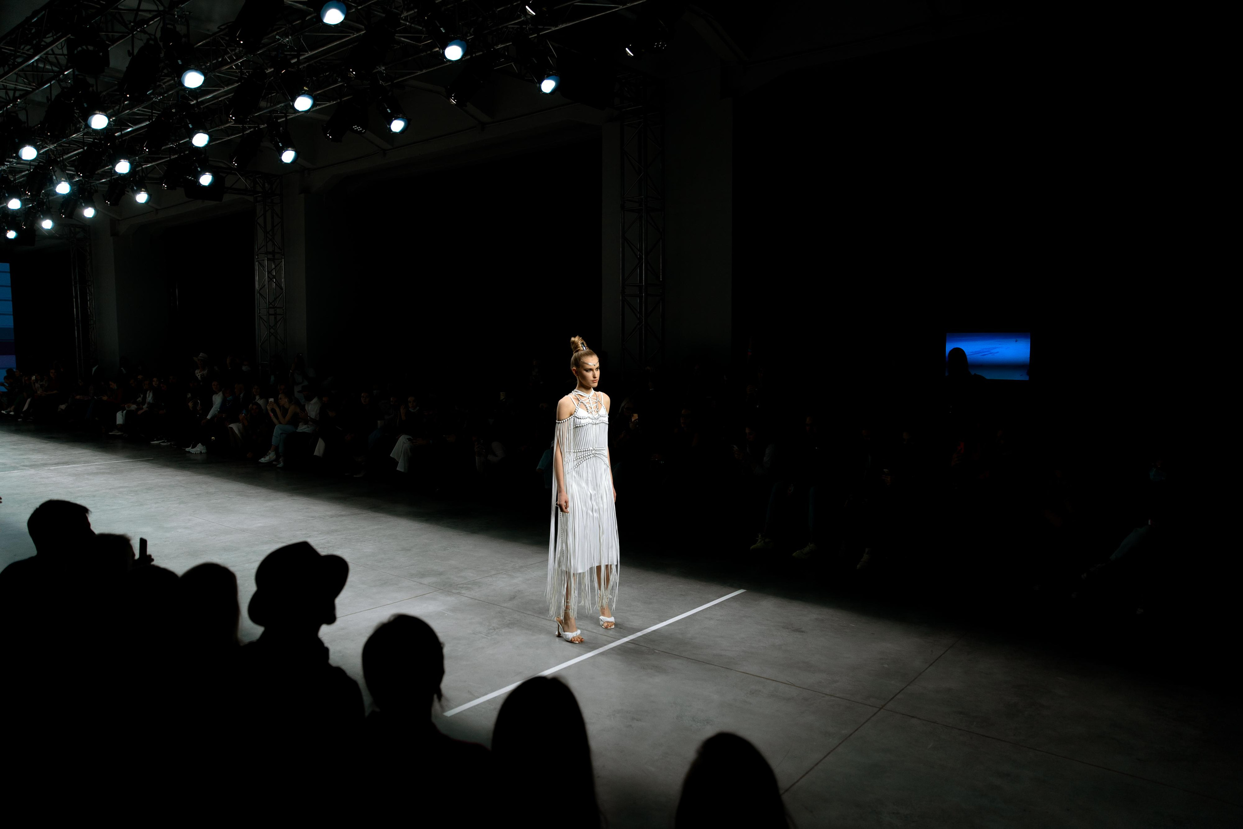 MERCEDES FASHION WEEK backstage Seyana. Свадебный и репортажный фотограф Москва — Олег Акентьев