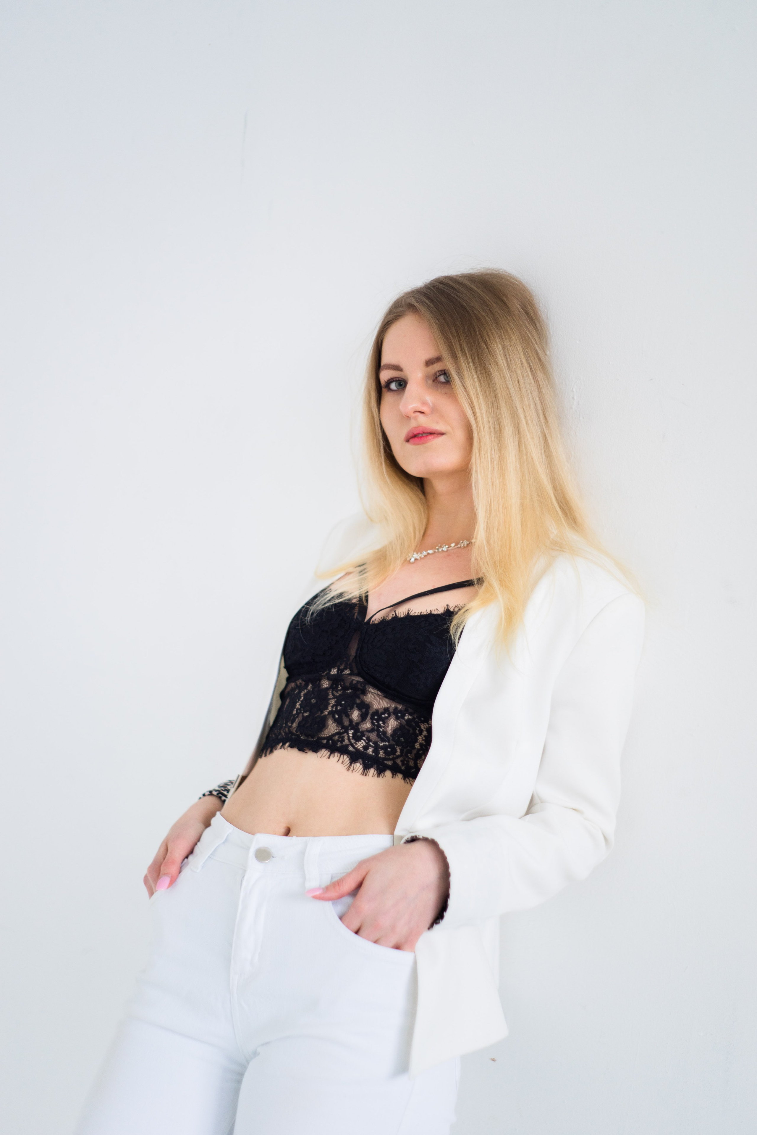 Лёгкая студийная фотосессия. Портреты студия Москва. Модельные тесты. Lovestory студия в Москве. Женсий фотограф