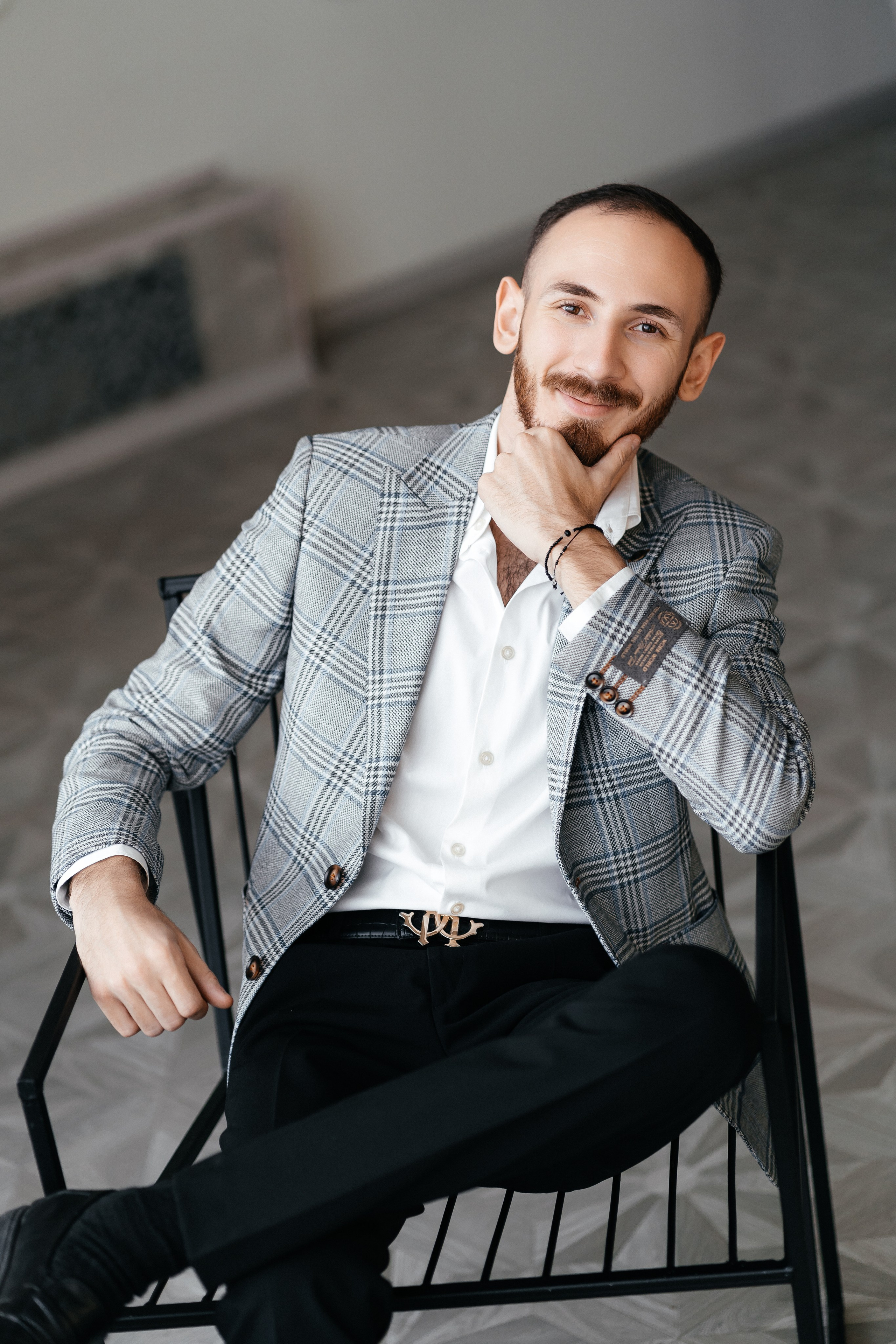 Свадебная фотосессия в студии. Фотограф Ким Наталья в Красноярске