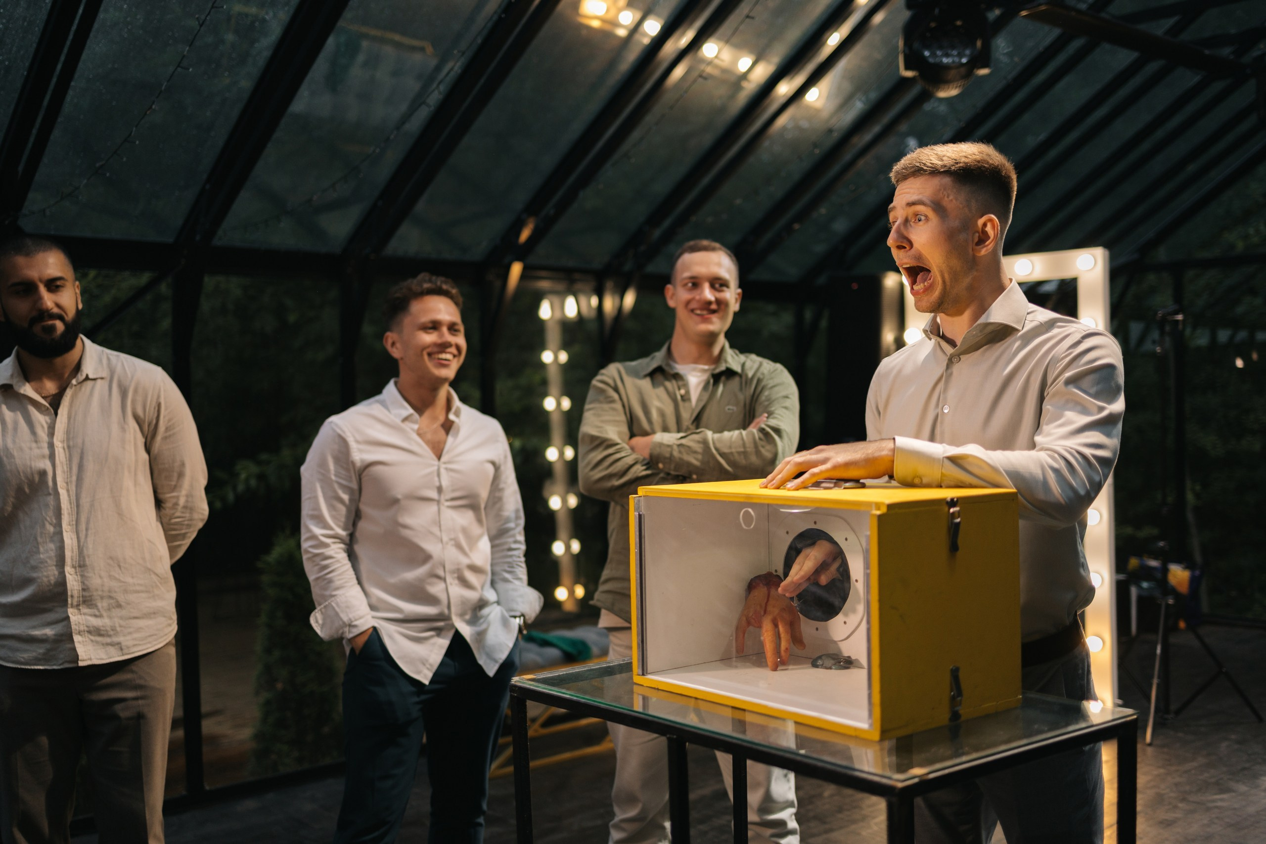 -Давай сделаем вид, что мы нормальные? -НЕТ. Свадебный фотограф Москва Мотеюнайте Виктория