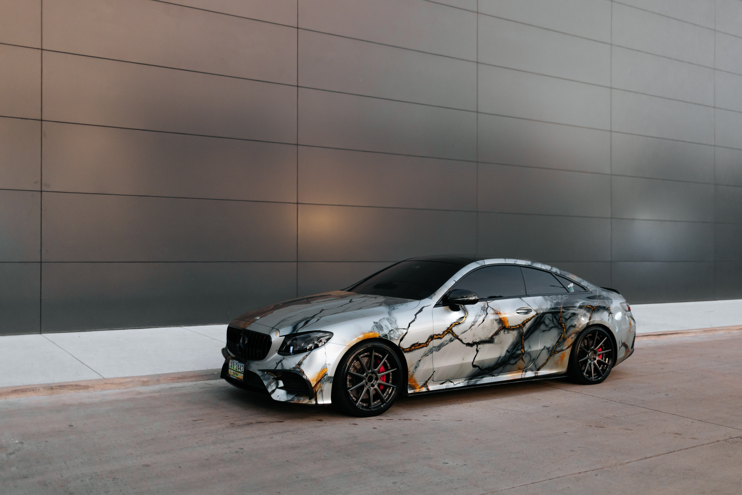 Mercedes Benz E 53. Фотограф в на Пхукете Сергей Войлоков