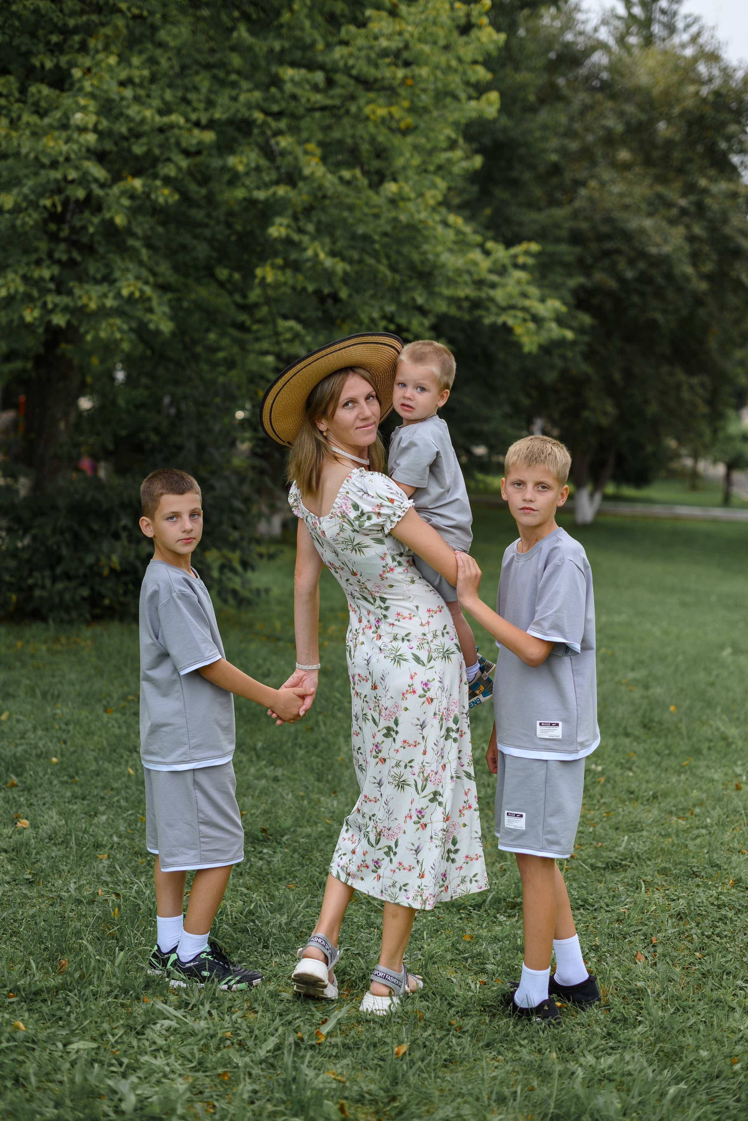 Семейная фотосессия на природе. Свадебный, семейный и школьный фотограф в Бийске Ксения Мамаева