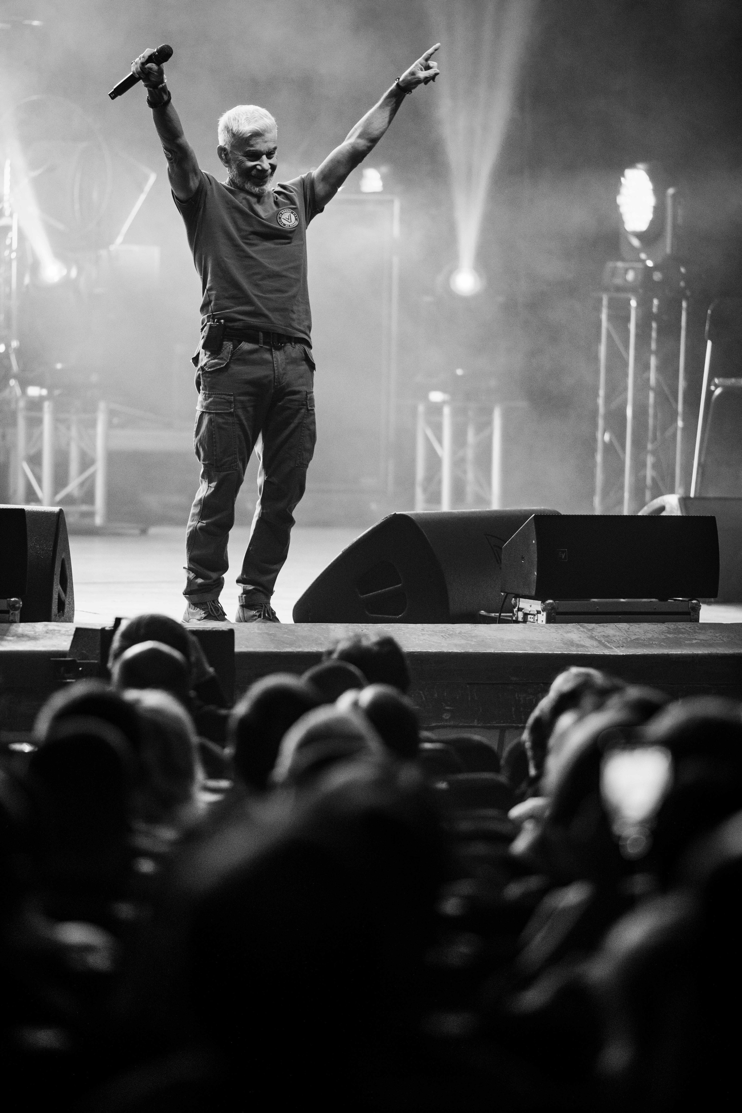 Концертное. ЧБ Фотограф Ольга Лесли