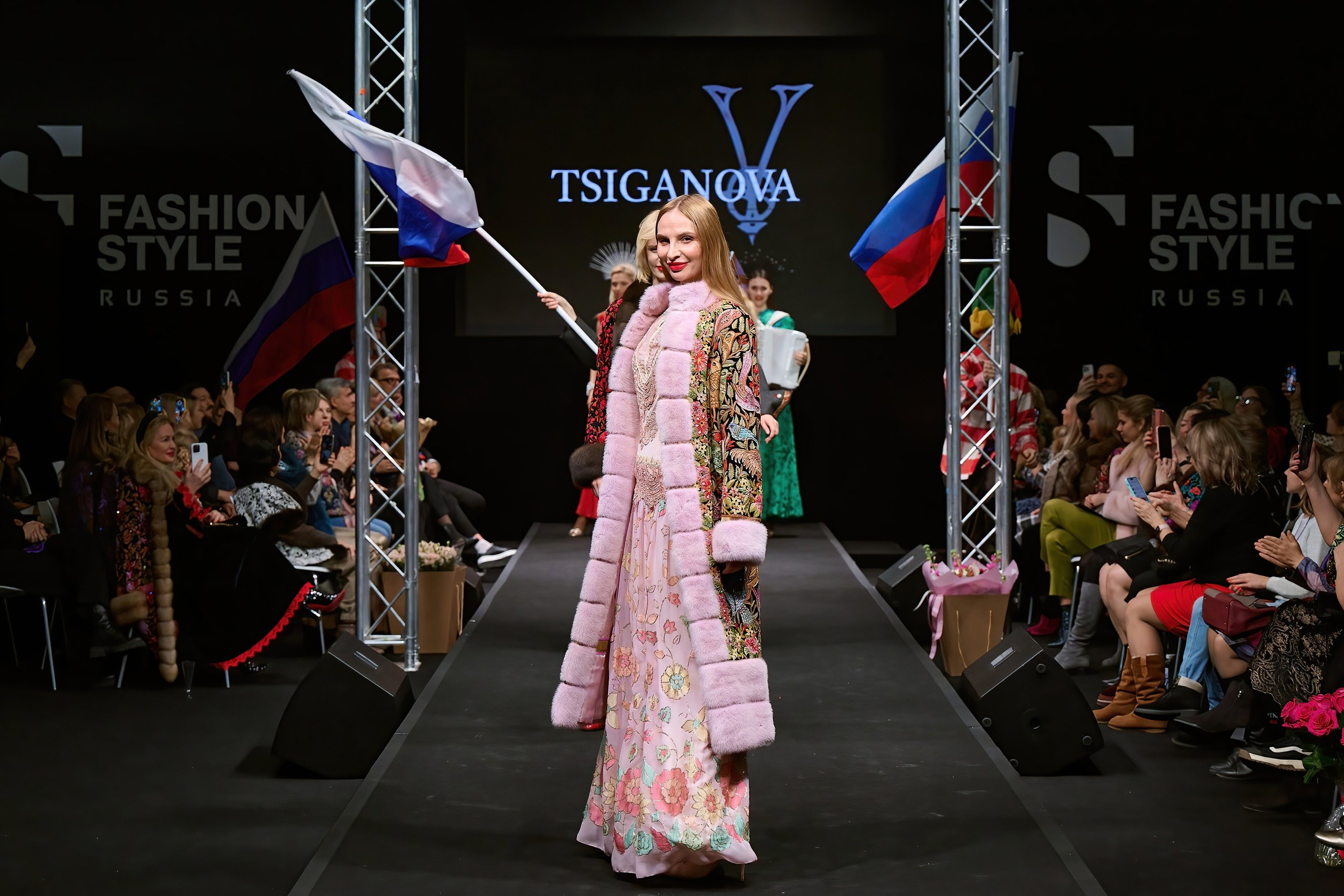 Вика Цыганова. Масленица. 2024. Дима Бабушкин. Фотограф. Подиум. Репортаж. Творчество. Дорого