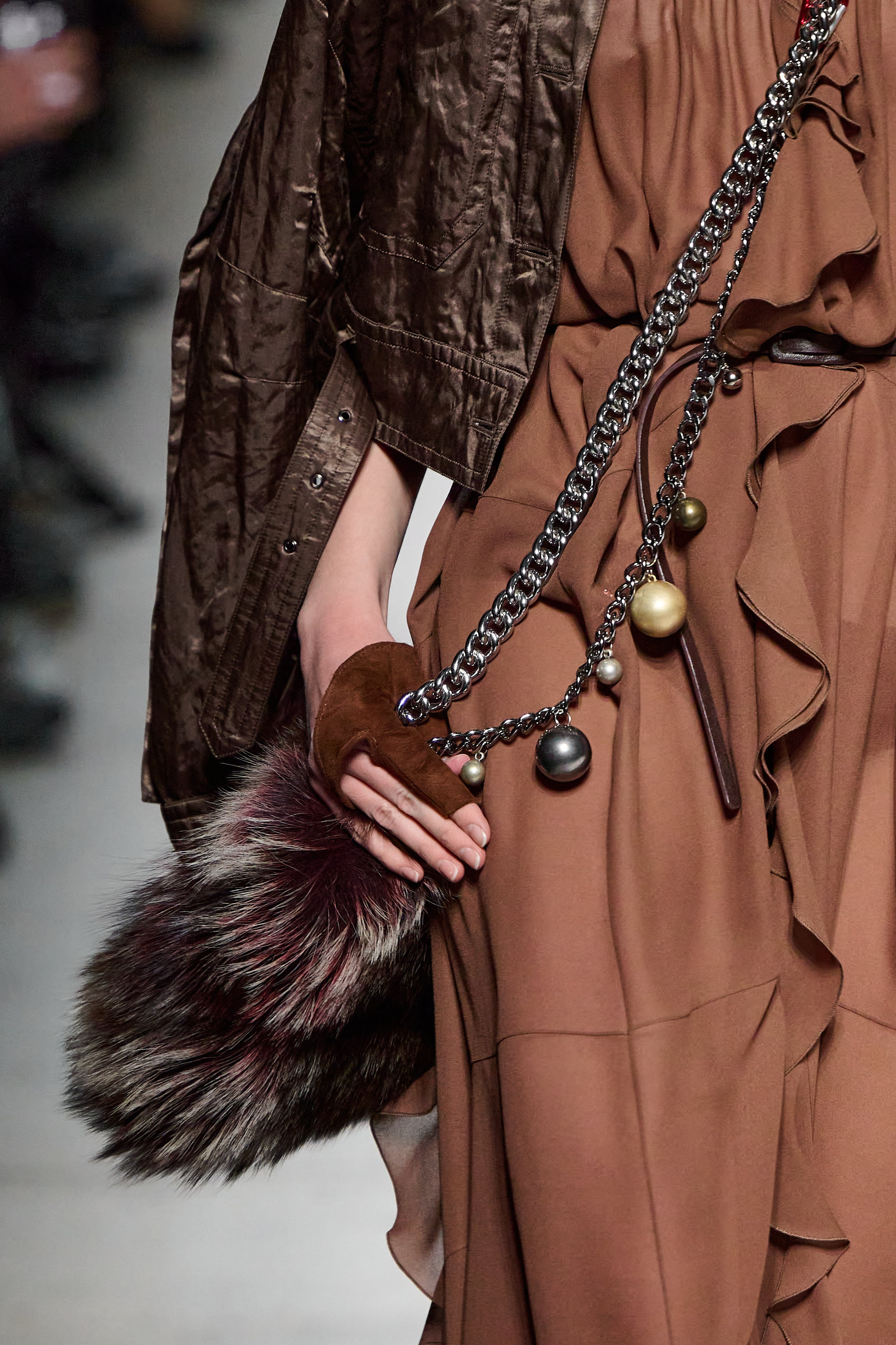 Efremov. Московская неделя моды. 2025. Дима Бабушкин. Фотограф. Подиум. Репортаж. Творчество. Дорого