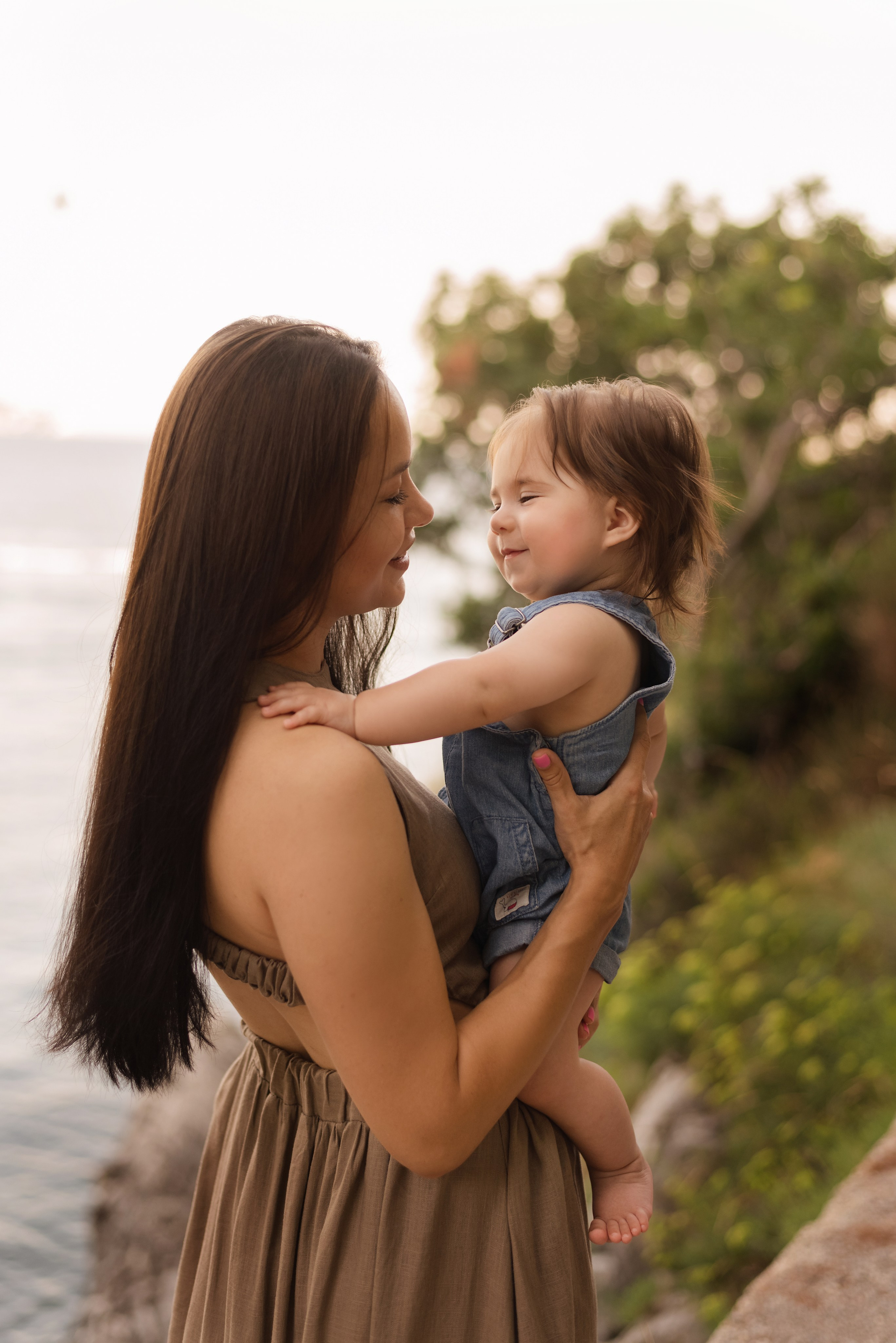 Home photo shoots in Montenegro. Photographer of newborns and children up to a year in Montenegro