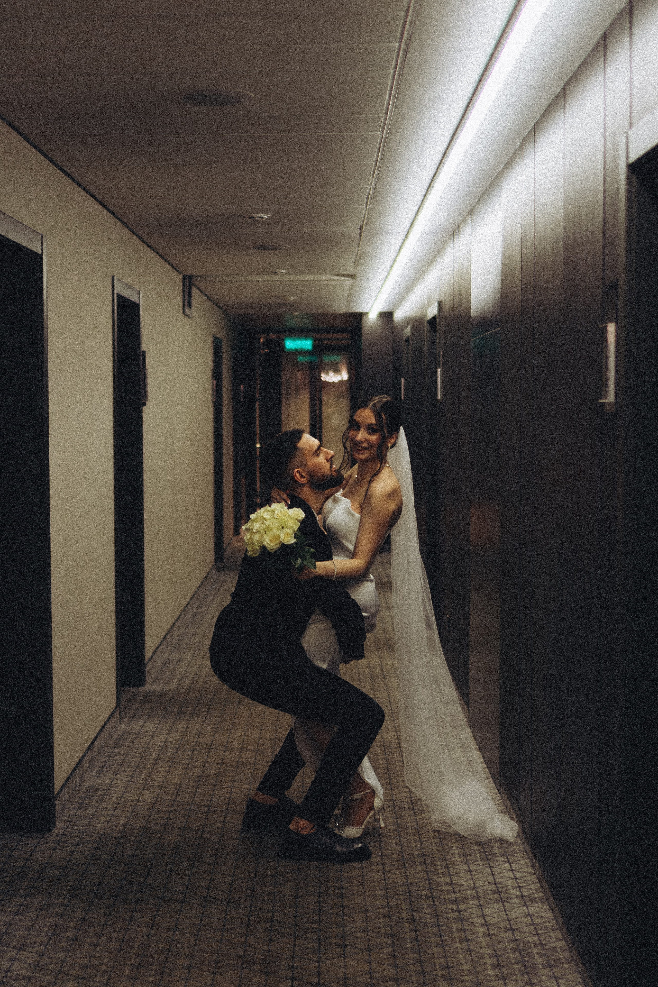 СВАДЕБНАЯ СЬЕМКА СБОРОВ ЖЕНИХА И НЕВЕСТЫ В ОТЕЛЕ И ТАКЖЕ ФОТОСЕССИИЯ В ОТЕЛЕЕ МЕГАПОЛИС БРЯНСК. Профессиональный фотограф, Санкт-Петербург — Виктория Богомолова