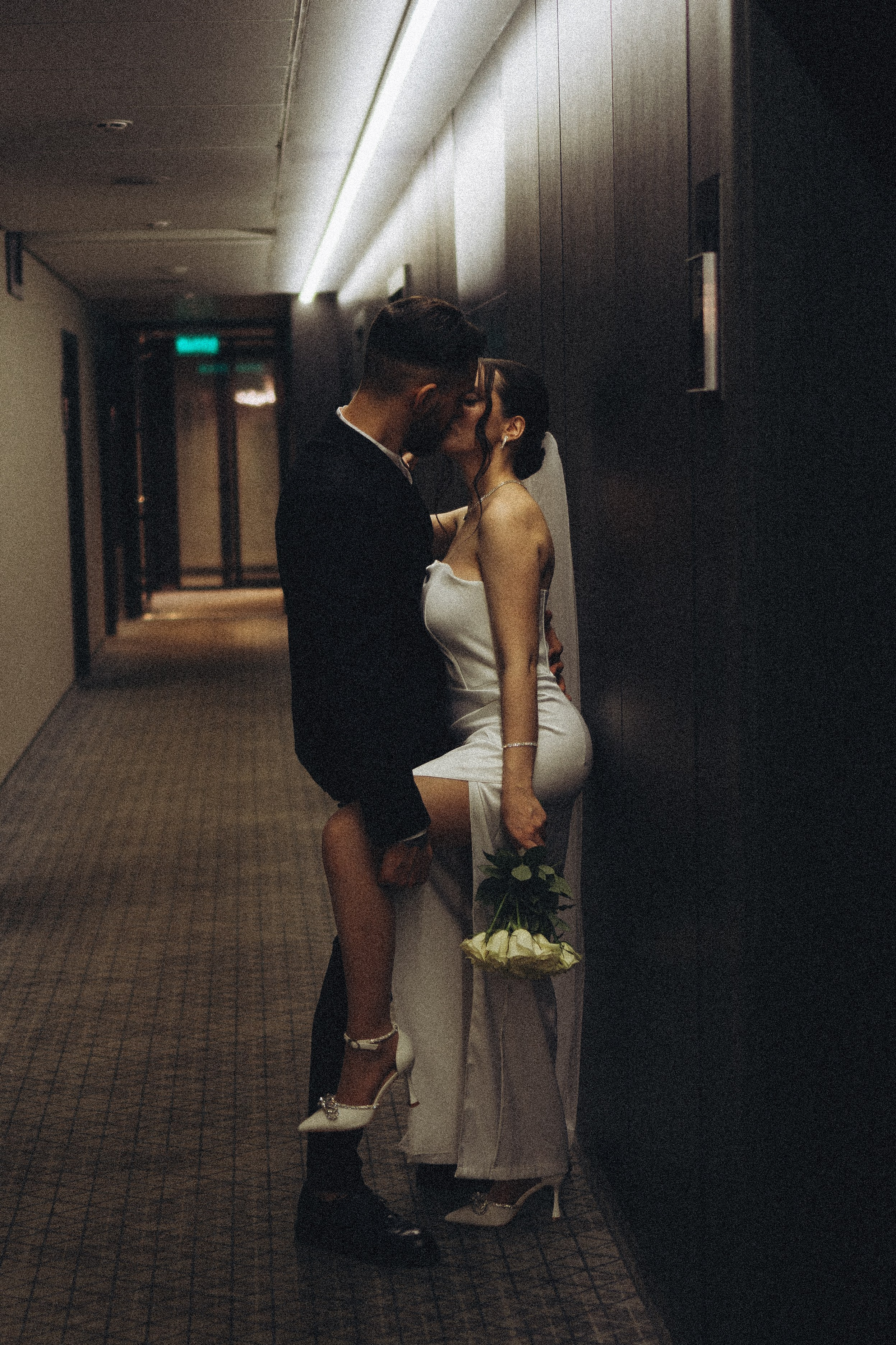 СВАДЕБНАЯ СЬЕМКА СБОРОВ ЖЕНИХА И НЕВЕСТЫ В ОТЕЛЕ И ТАКЖЕ ФОТОСЕССИИЯ В ОТЕЛЕЕ МЕГАПОЛИС БРЯНСК. Профессиональный фотограф, Санкт-Петербург — Виктория Богомолова