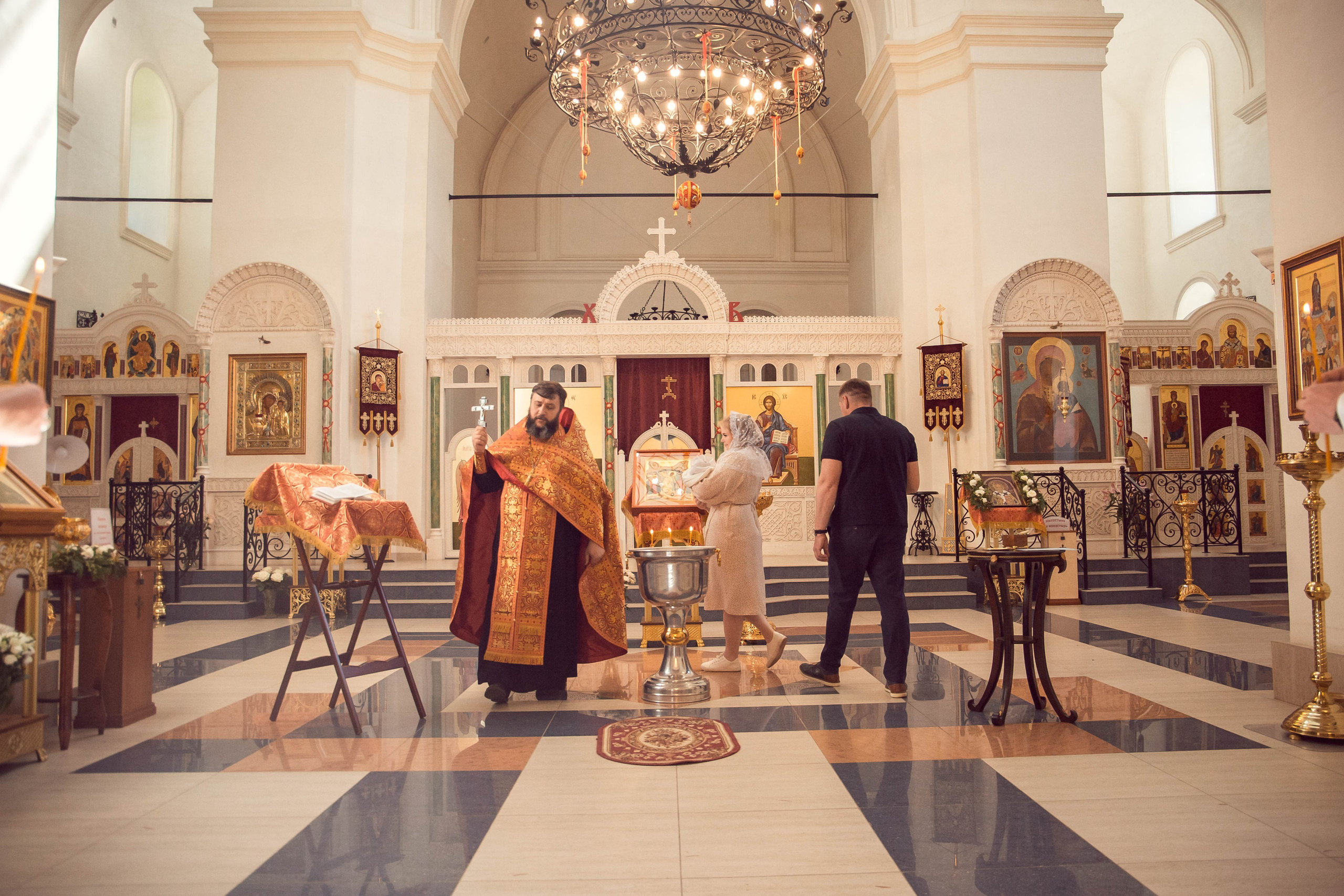 Фотограф на крещение и венчание в Калуге Юлия Щедрина