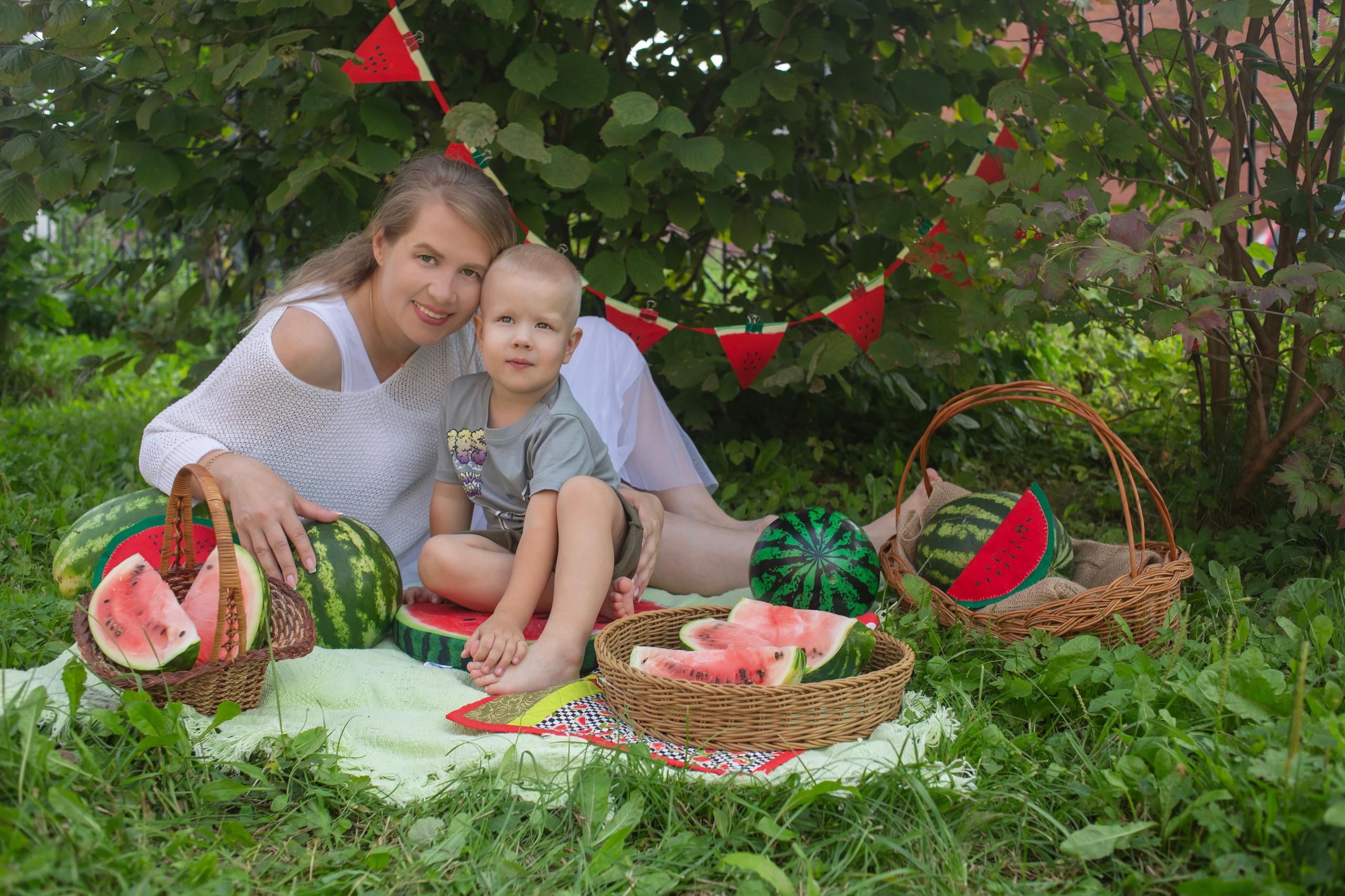 Арбузный фотодень в Жк Красногорский. Семейный и детский фотограф в Москве и МО — Александра