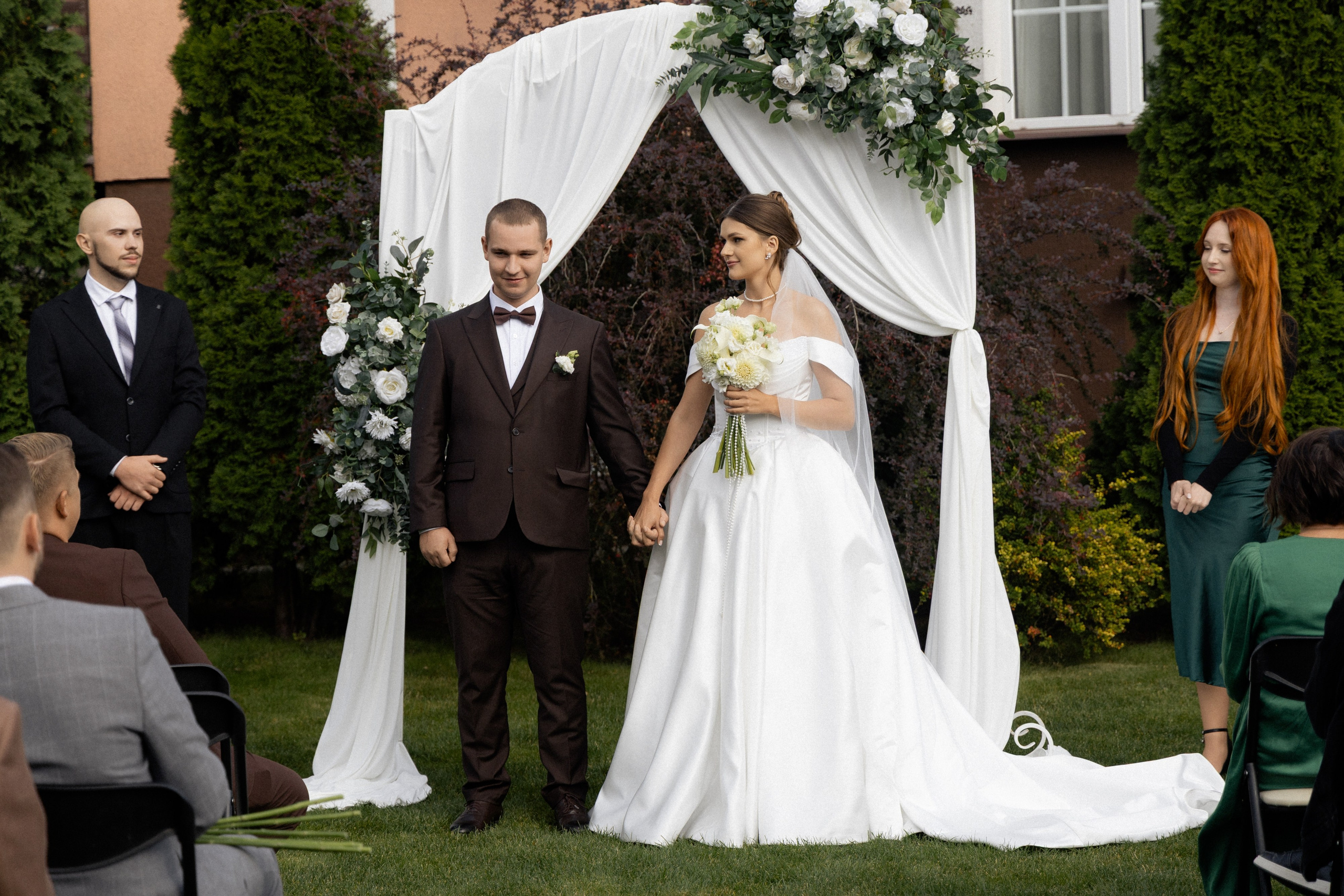 Свадебная фотосессия Анастасии и Игоря в Усадьбе Легенда. Свадебный фотограф в Минске/Беларуси Сергей Спиридонов