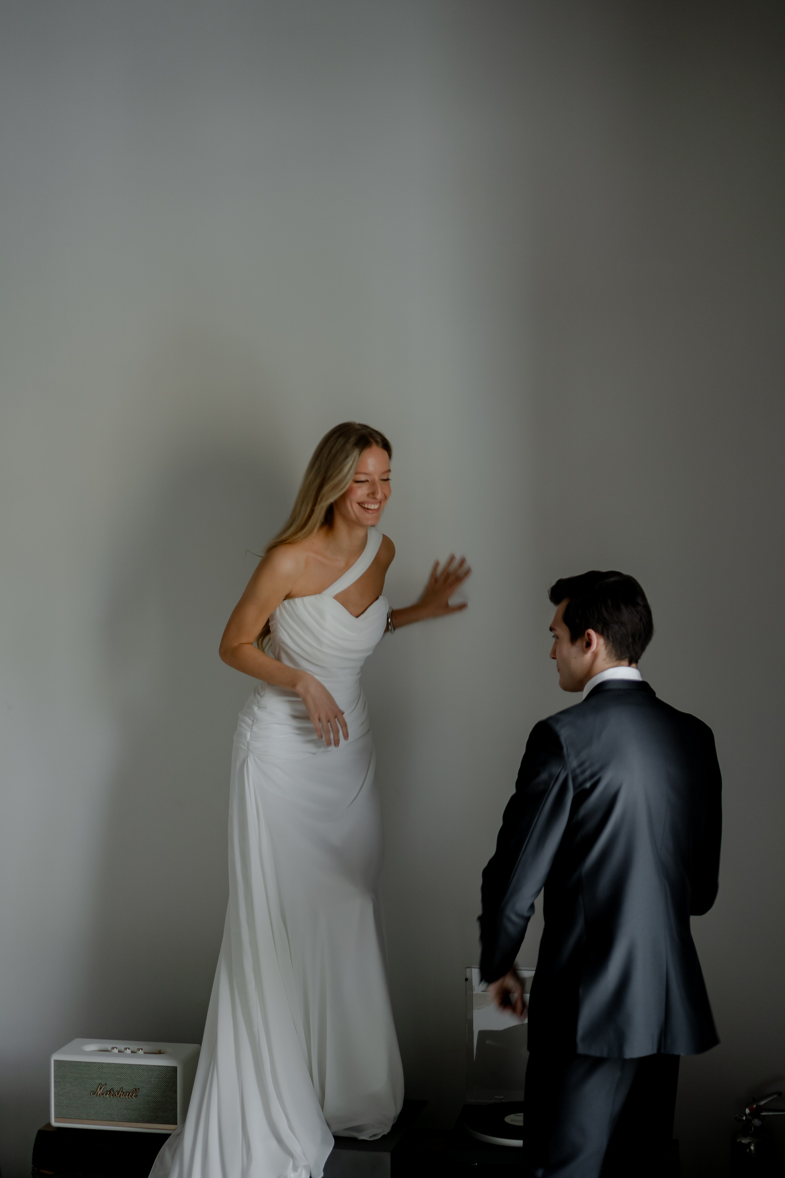 ЭЛЕГАНТНАЯ СВАДБЕНАЯ СЬЕМКА ЖЕНИХА И НЕВЕСТЫ В ДОРОГОМ ОТЕЛЕ САНКТ-ПЕТЕРБУРГА. Профессиональный фотограф, Санкт-Петербург — Виктория Богомолова