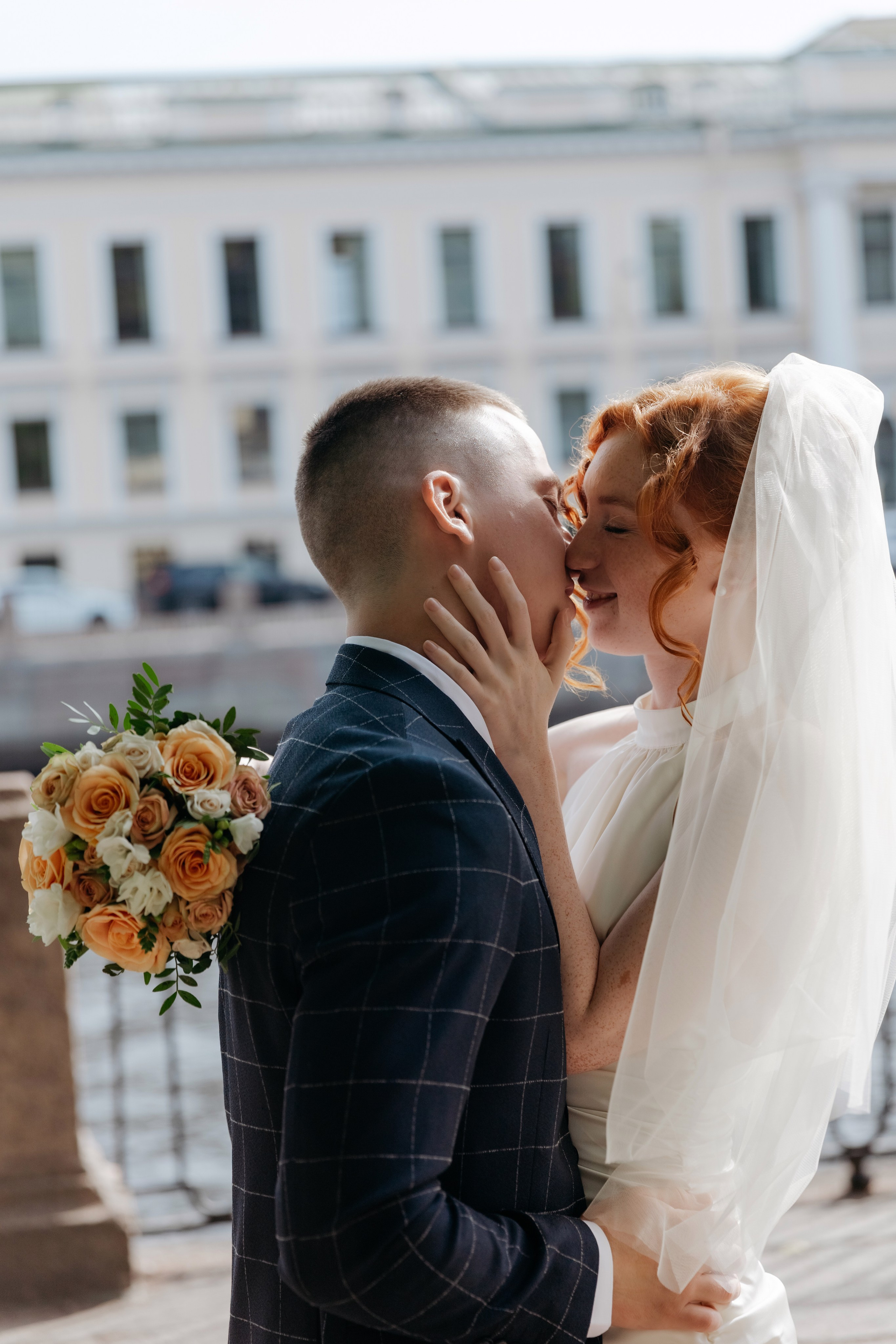 Кроме чувств, ничто не способно излечить душу, равно как ничто, кроме души, не способно излечить чувства. Свадебный фотограф в Санкт-Петербурге