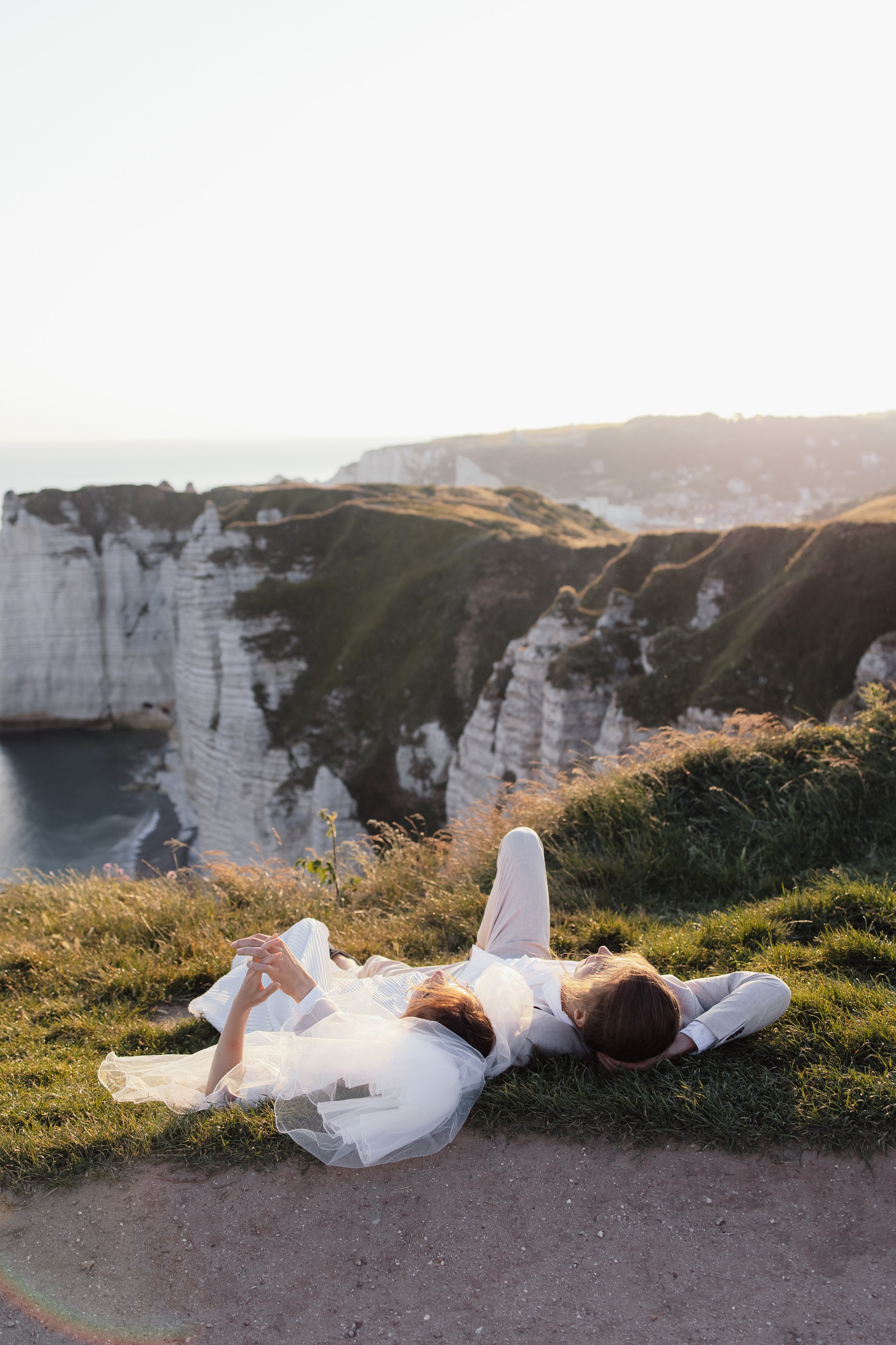 Étretat. Galina and Nikita Bykovets, a wedding photographer and videographer duo in Germany