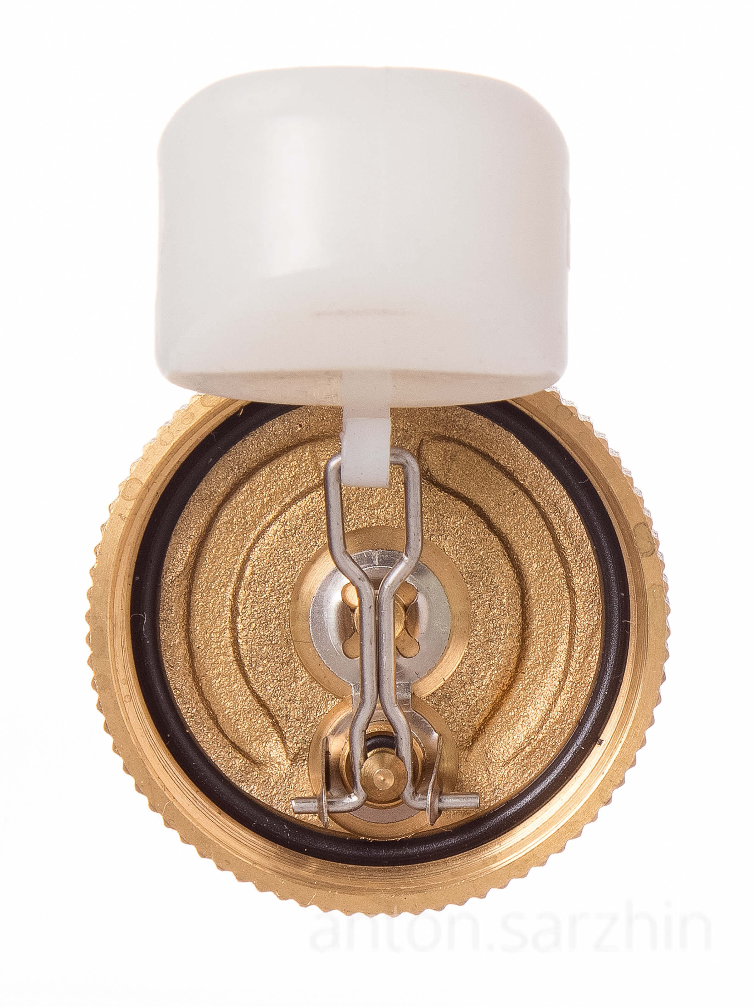 воздухоотводчик