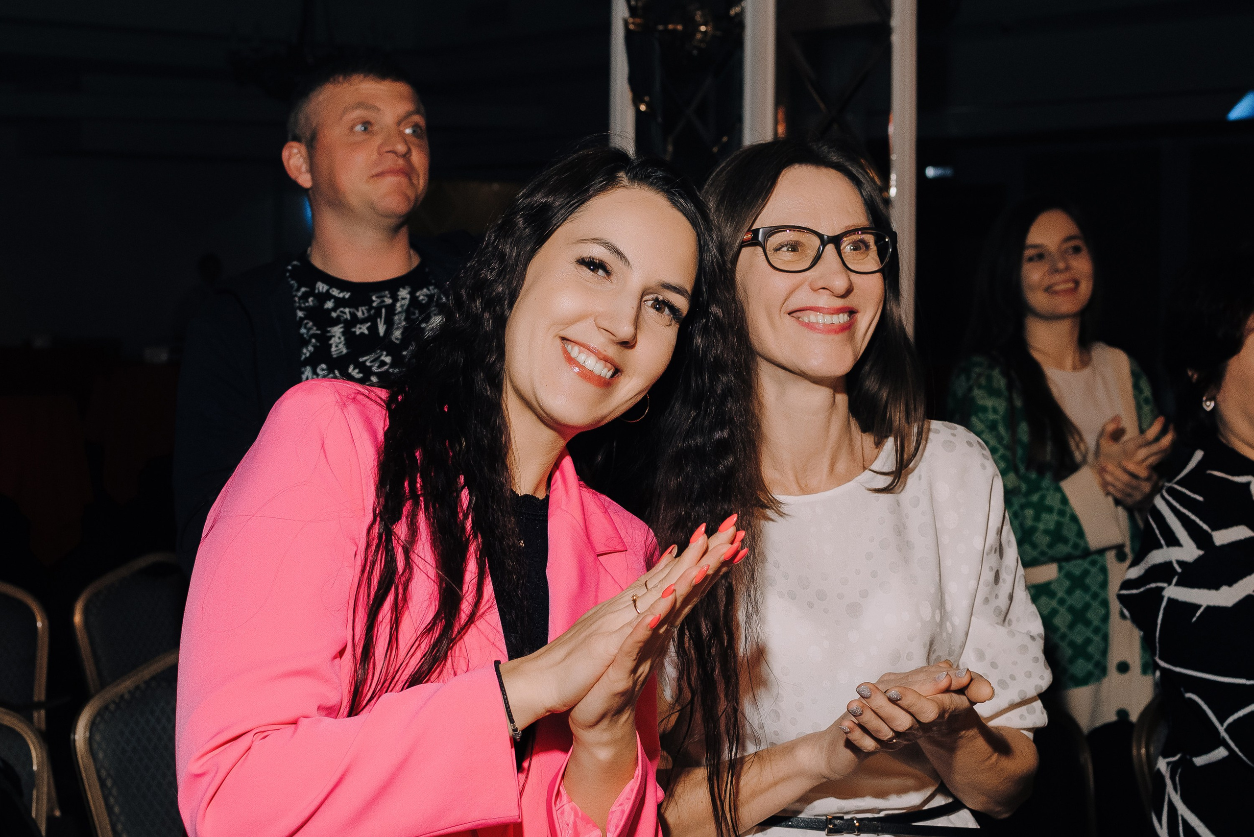 СПЕКТАКЛЬ «ВОЛШЕБНЫЕ ОЧКИ» ОПТИК-ЦЕНТР. Репортажный фотограф Зуев Роман г. Челябинск