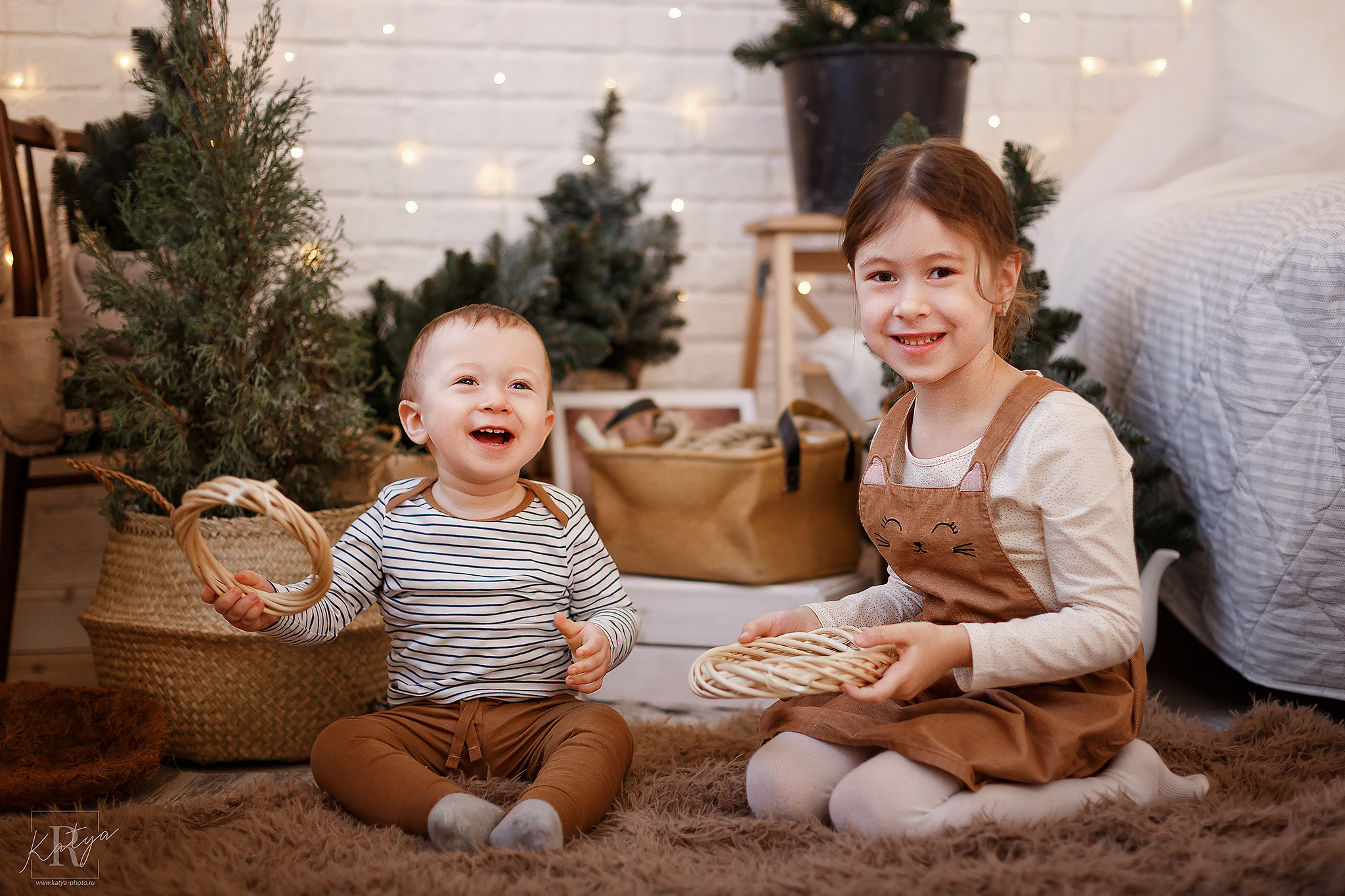 новогодняя фотосессия мальчика и девочки