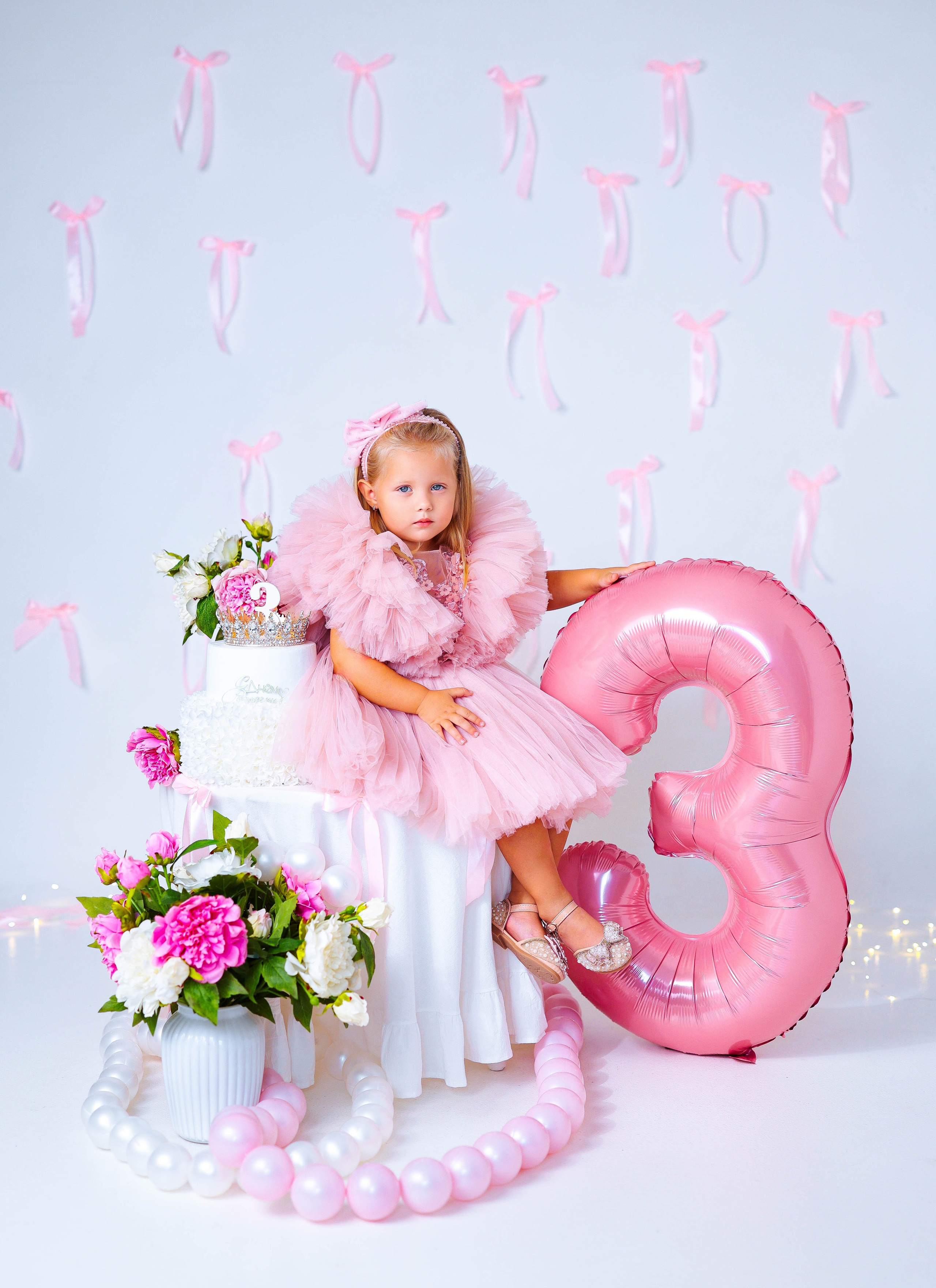 Малышки Антураж