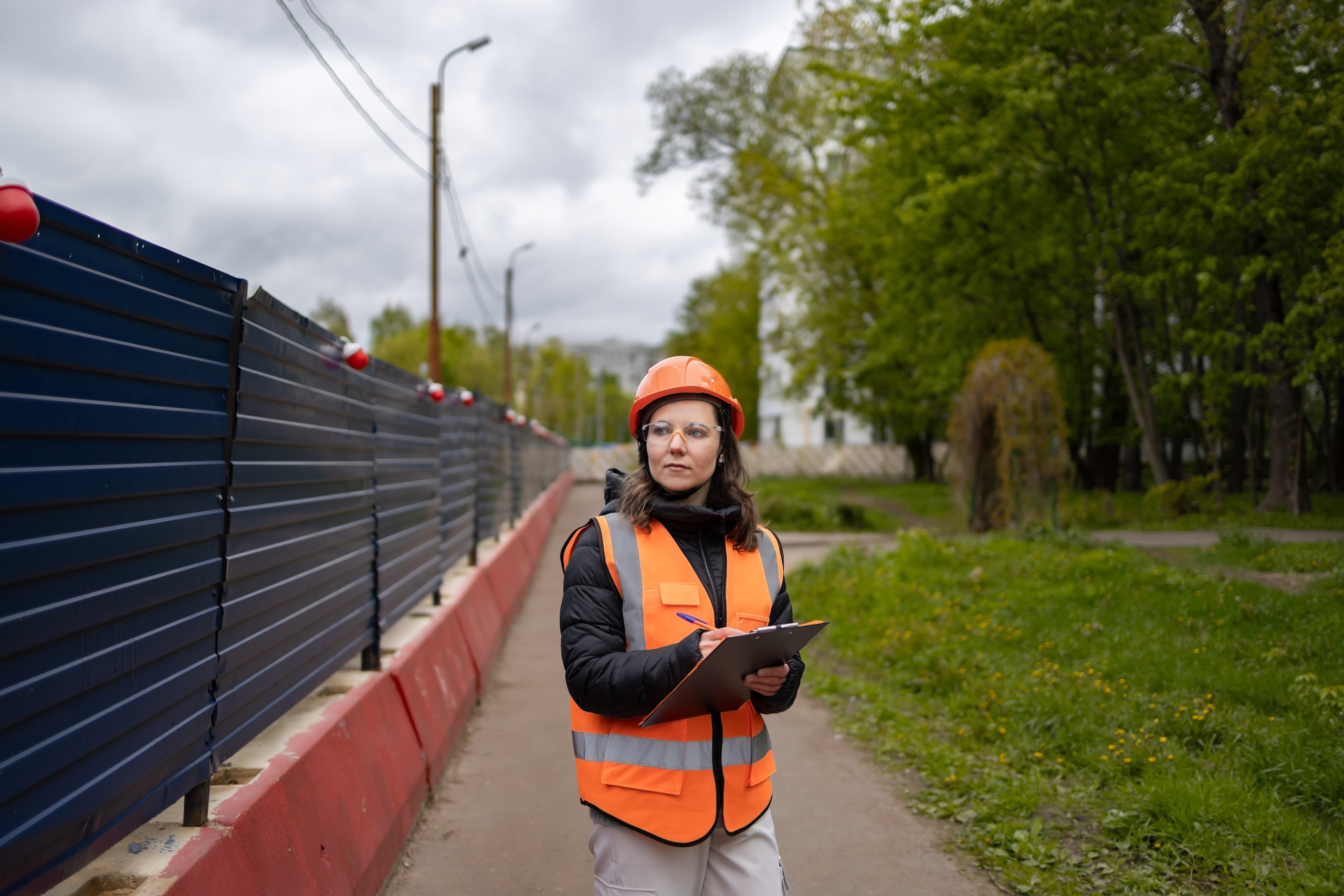 Фотосессия «Стройка» модель Ирина. Репортажный, семейный и студийный фотограф в Москве Демин Алексей