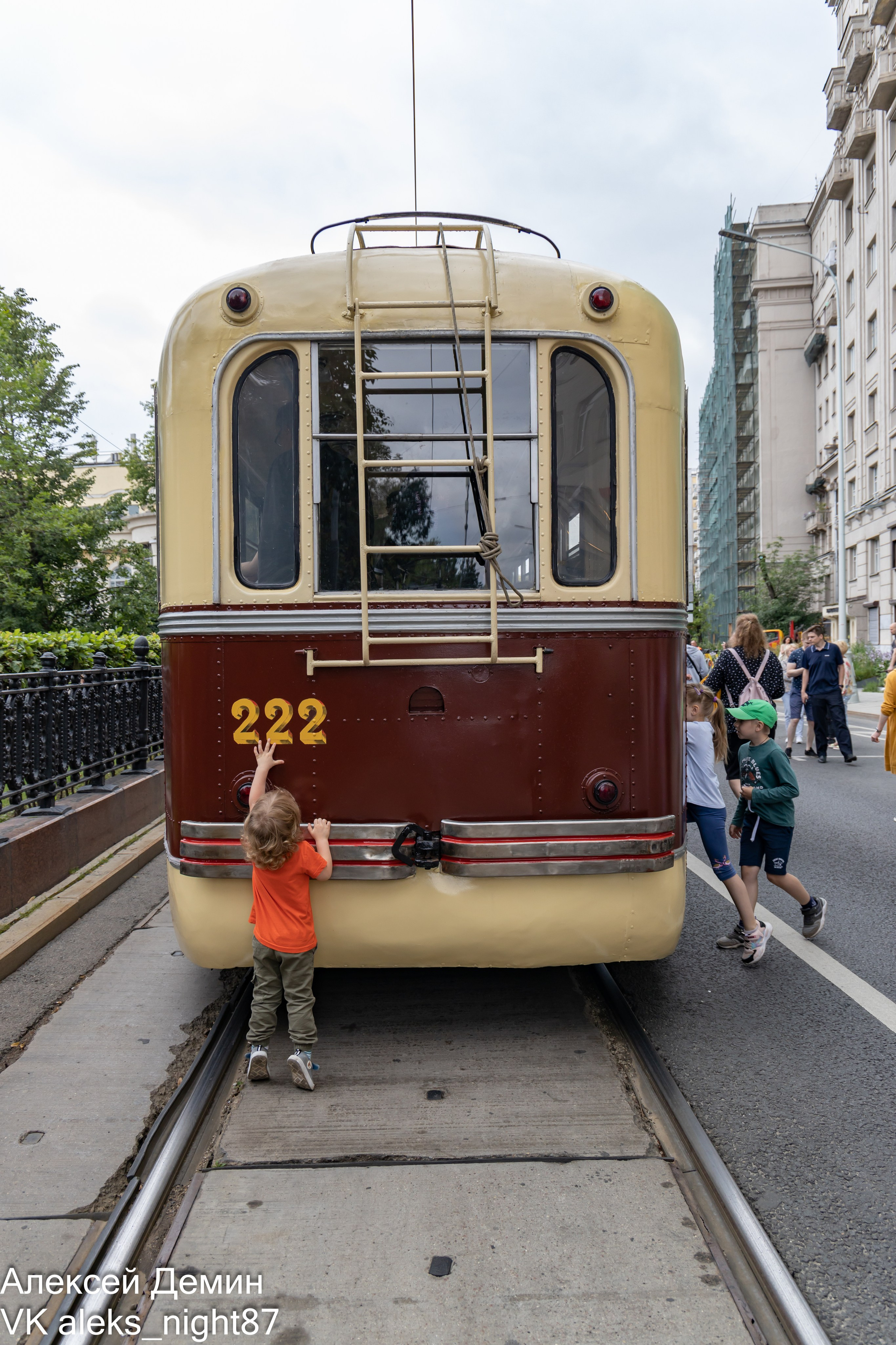 Ретро парад трамваем Москва 2023. Репортажный, семейный и студийный фотограф в Москве Демин Алексей