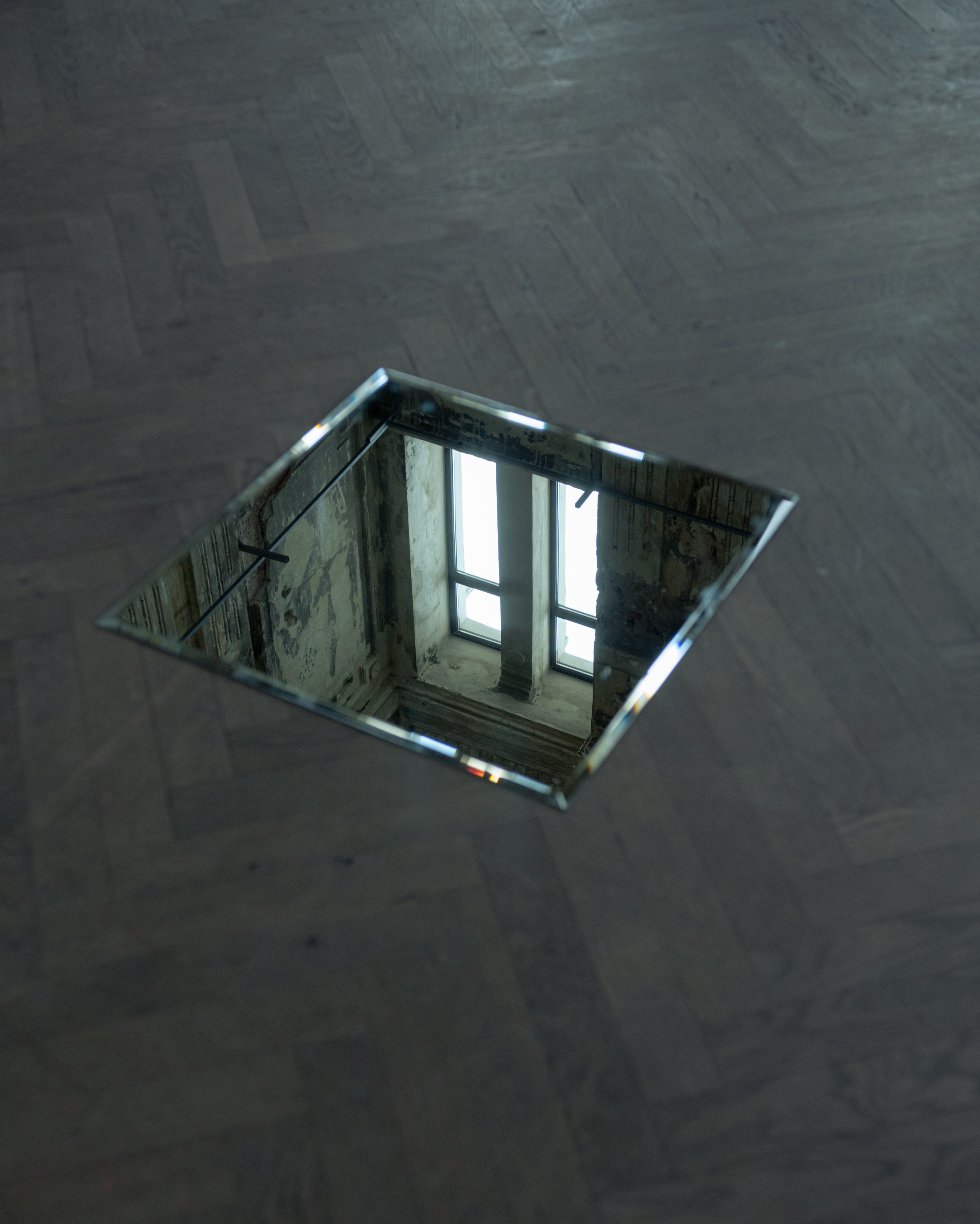 Single works. Art photographer Romanda Che