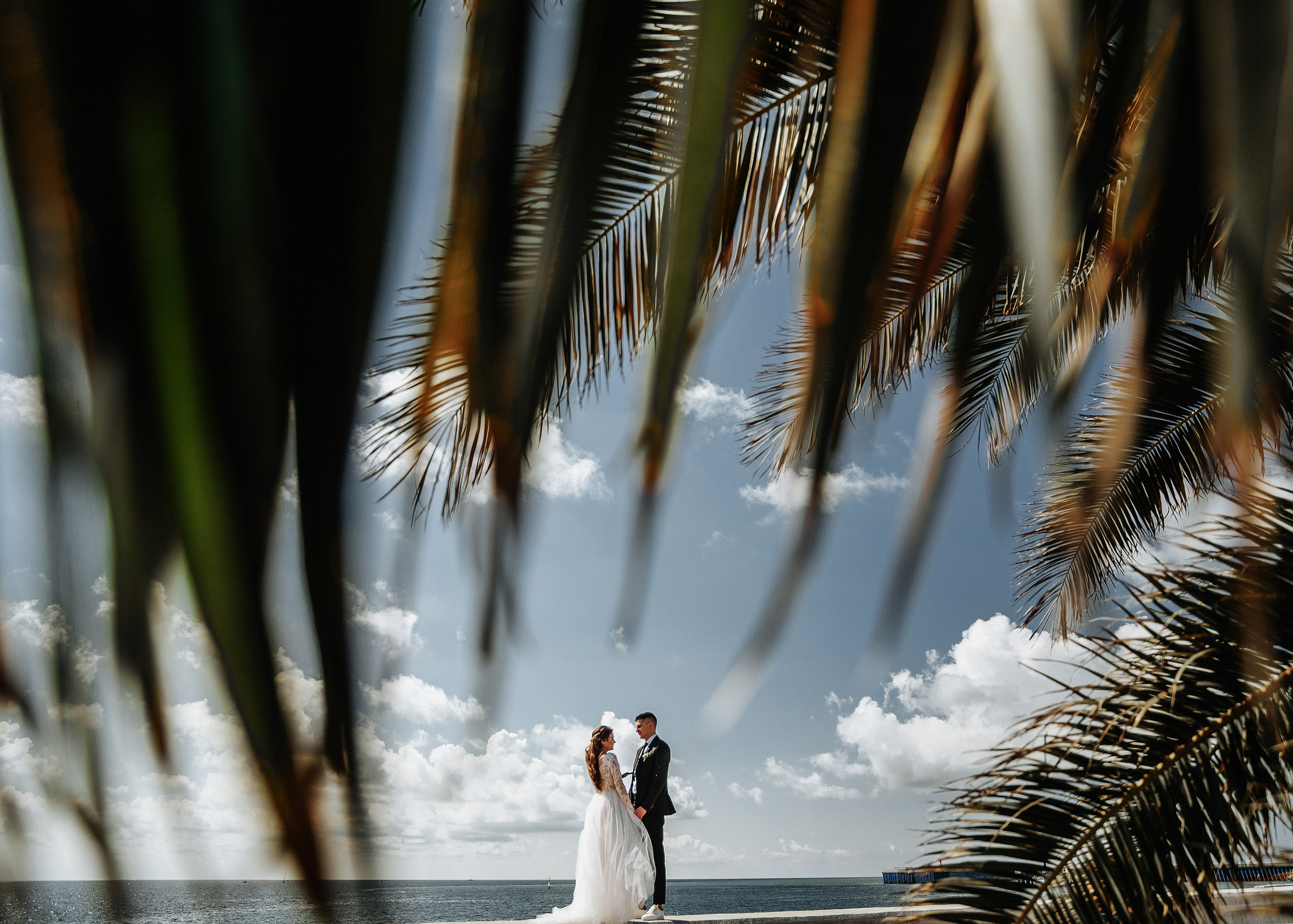 Свадебные фотосессии в Сириусе и Адлере. Фотограф в Адлере, Сириусе, Красной Поляне — лавстори, семейные и индивидуальные фотосессии