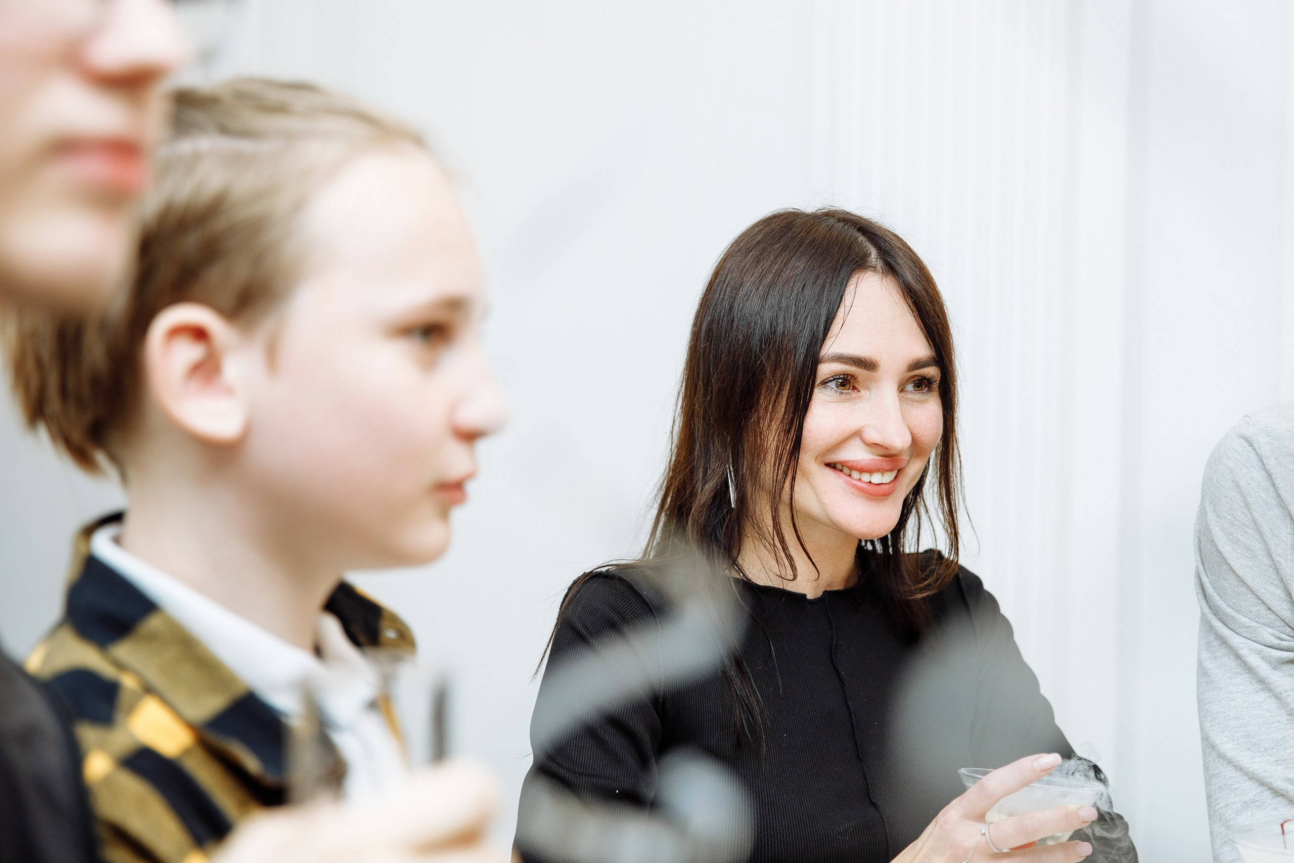 Хотим гулять и пить шампанское. Главная