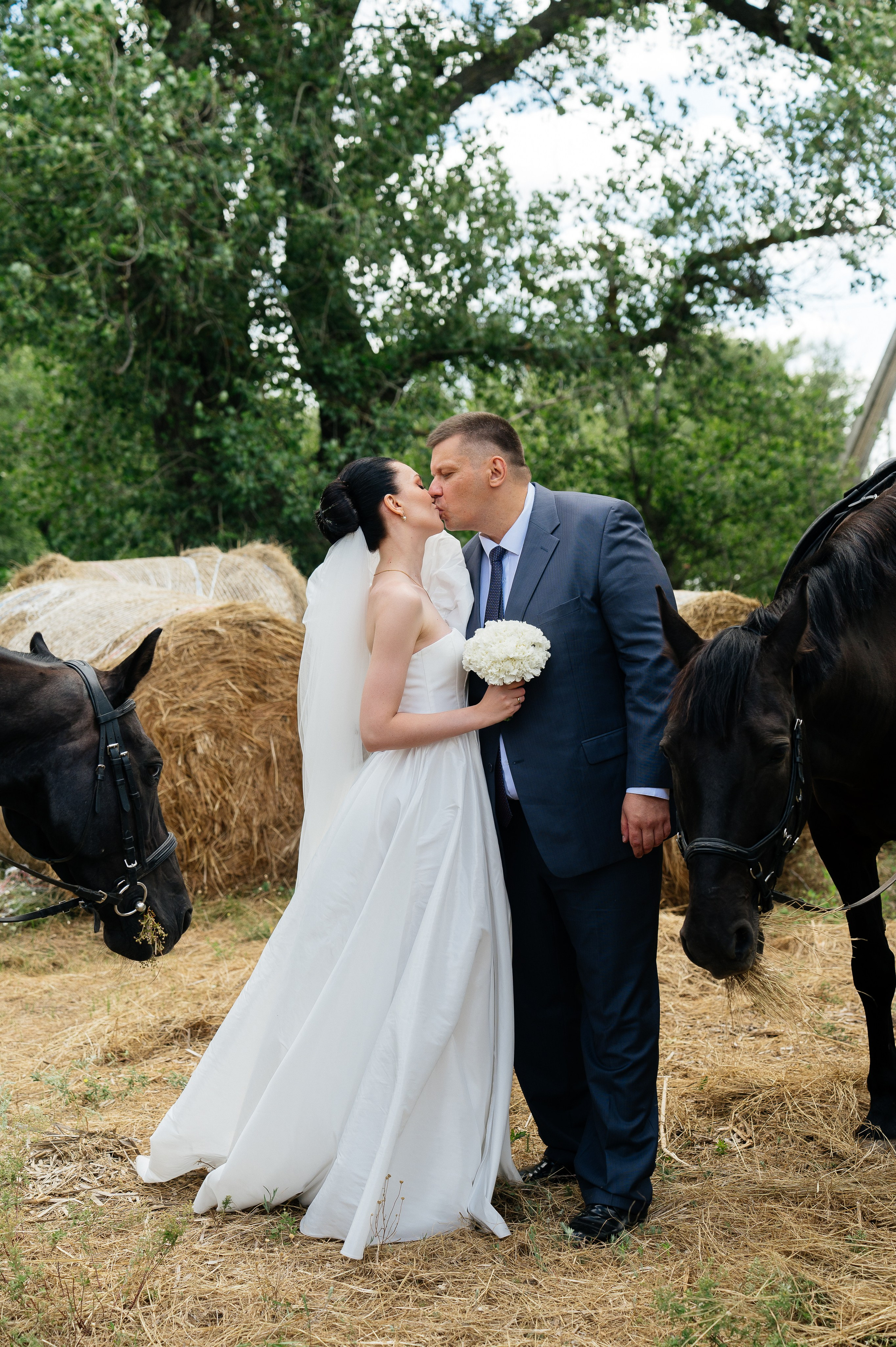 Анонс 21-06-25. Свадебный и travel фотограф в Волгограде, Сочи, Домбае, Европе