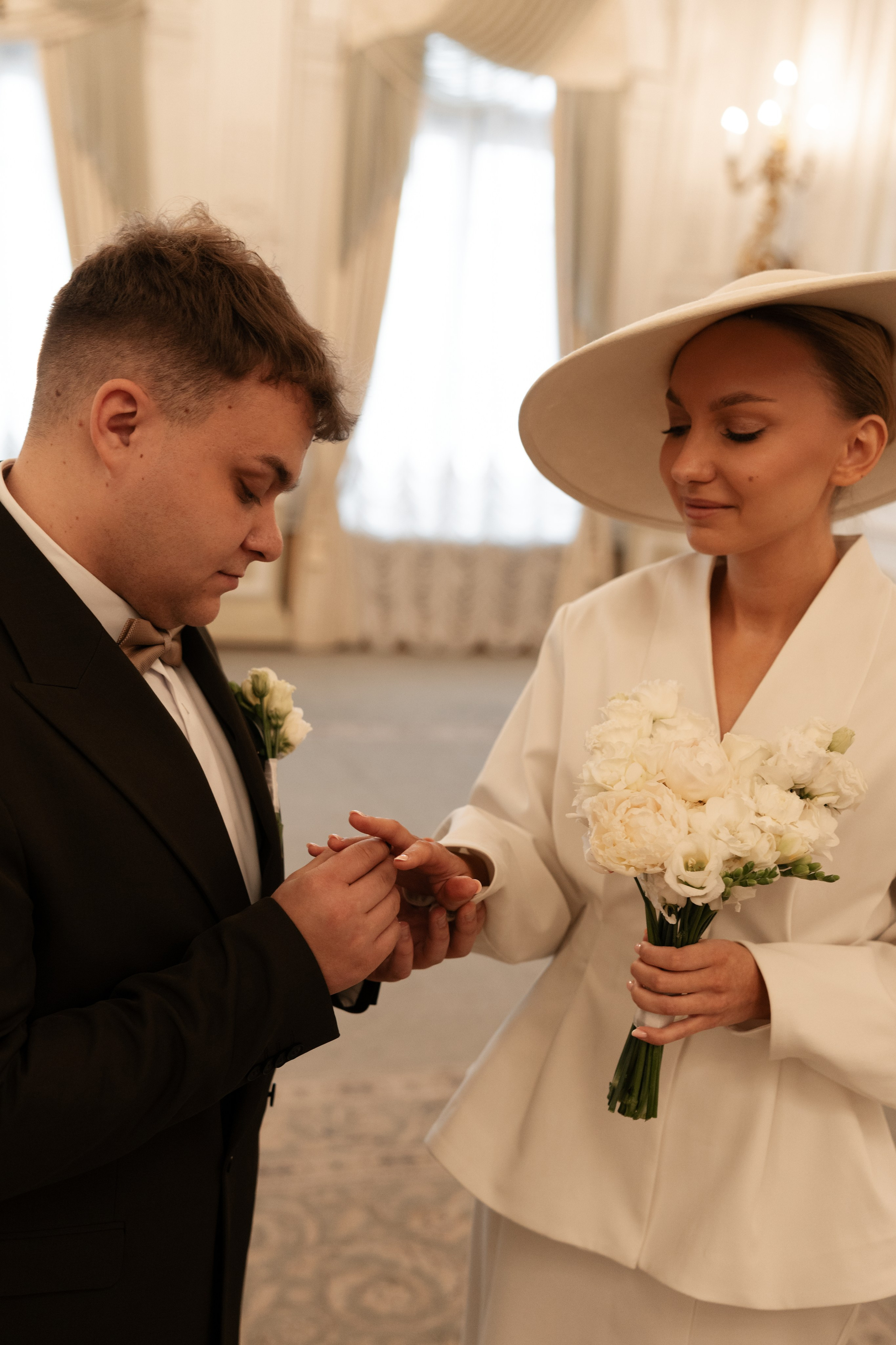 Артём и Елена. Hmliber — фотограф и контент-креатор из Петербурга