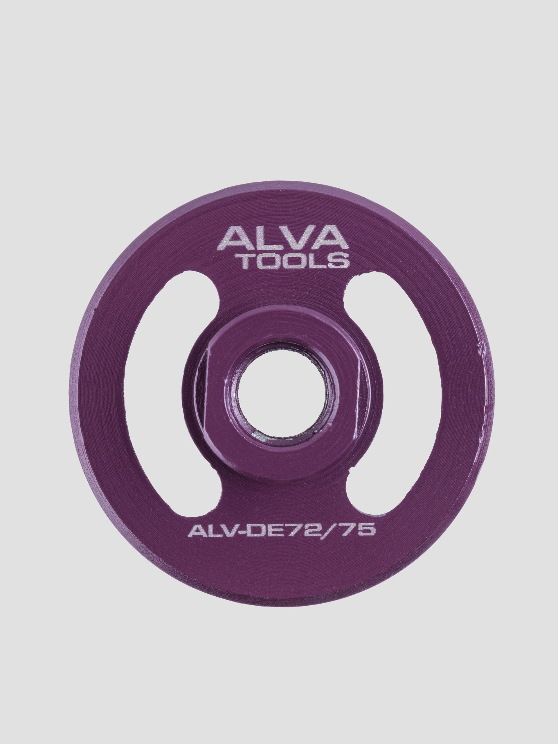 Предметные фотографии бытовых и строительных инструментов