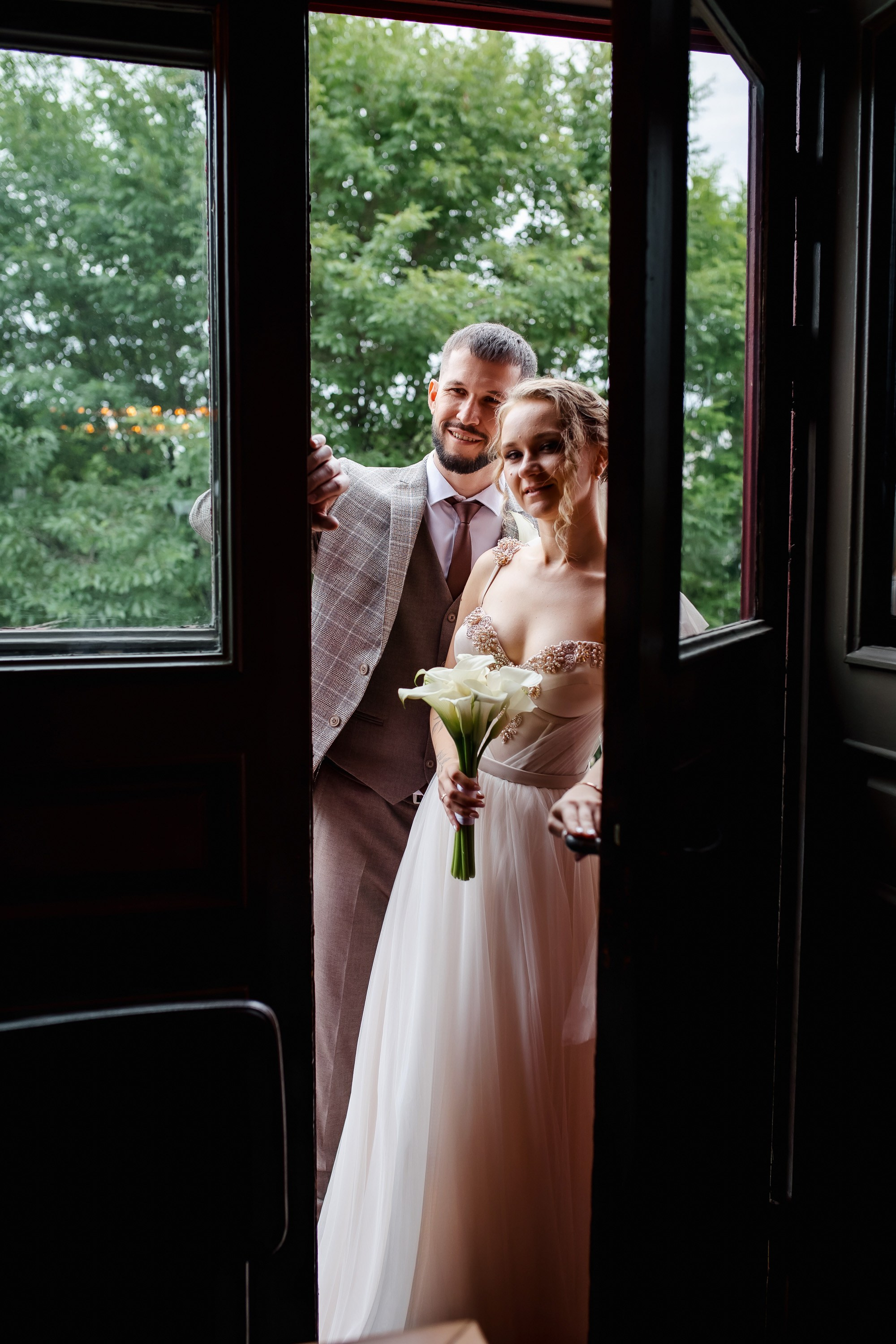 Степан и Ульяна. Утро. Загс. Прогулка. Дождь и солнце. Свадебный фотограф в Хабаровске