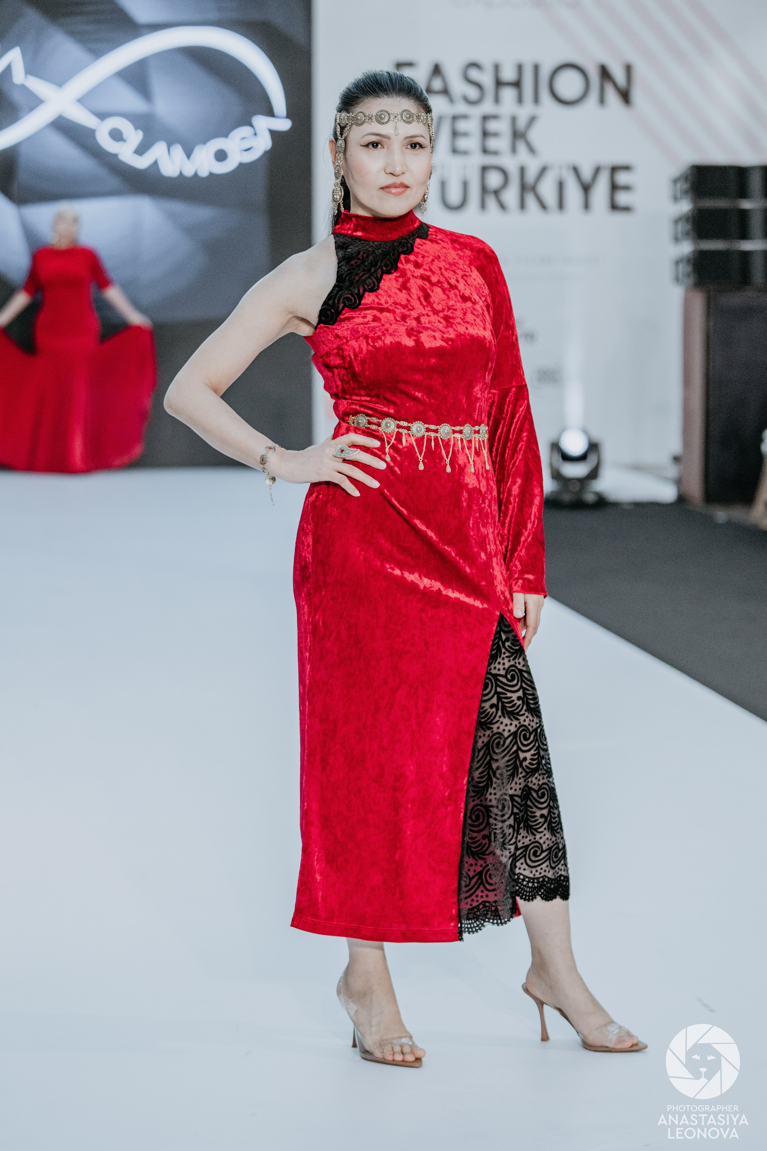 Fashion Week Türkiye [spring, 2025]. Anastasia Leonowa