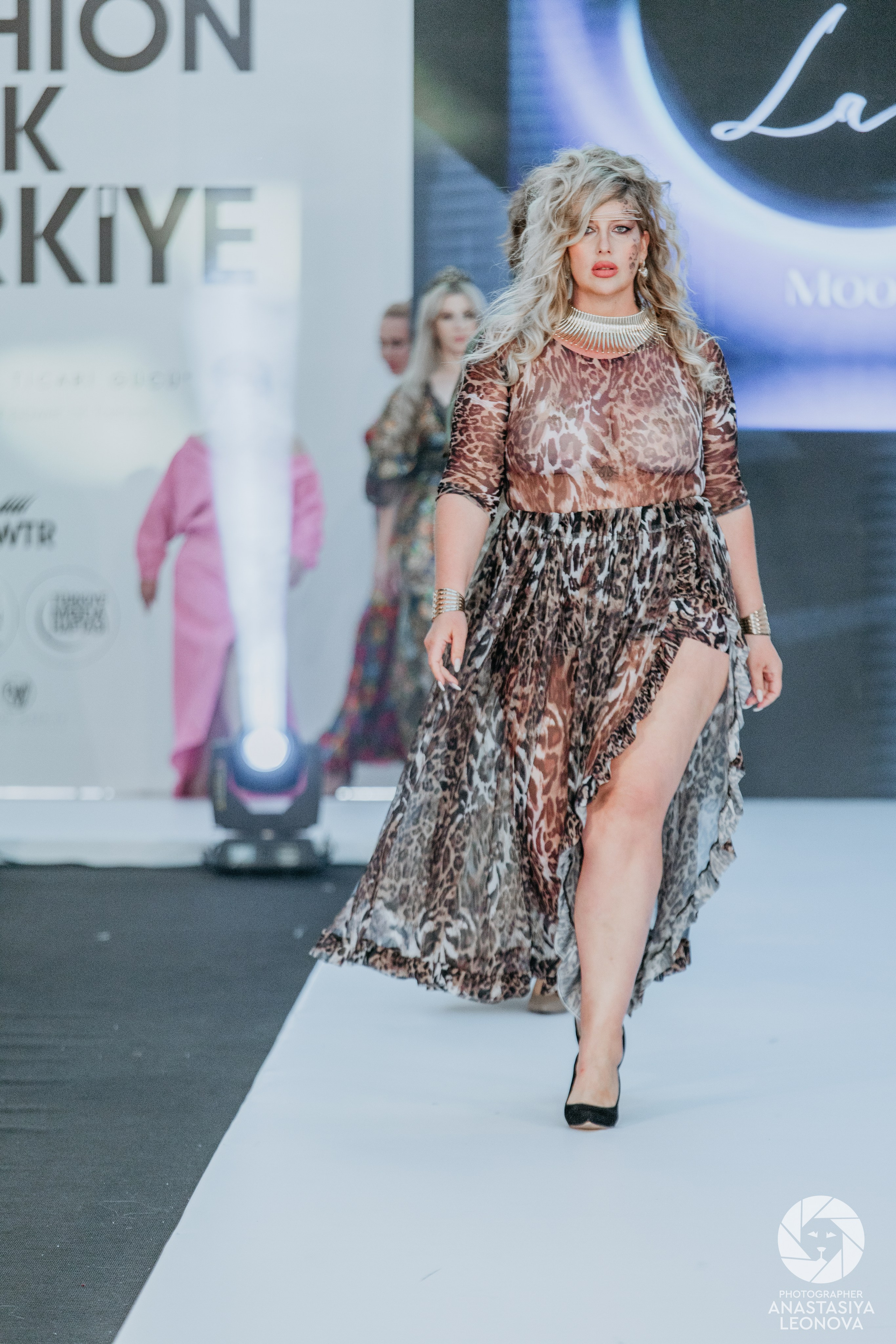 Fashion Week Türkiye [spring, 2025]. Anastasia Leonowa