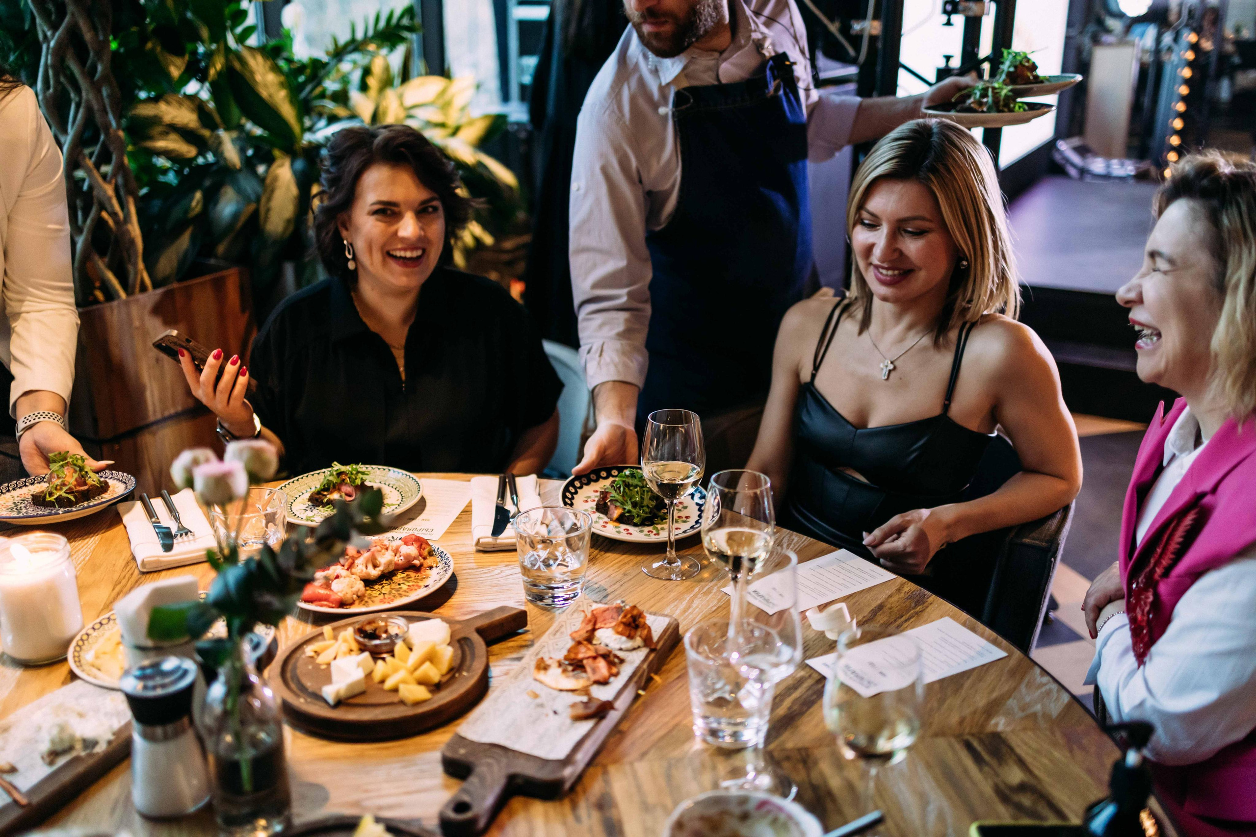 День рождения ресторана «Сыроварня» | апрель 2023, Тюмень. Фотограф в Тюмени Башмакова Анна