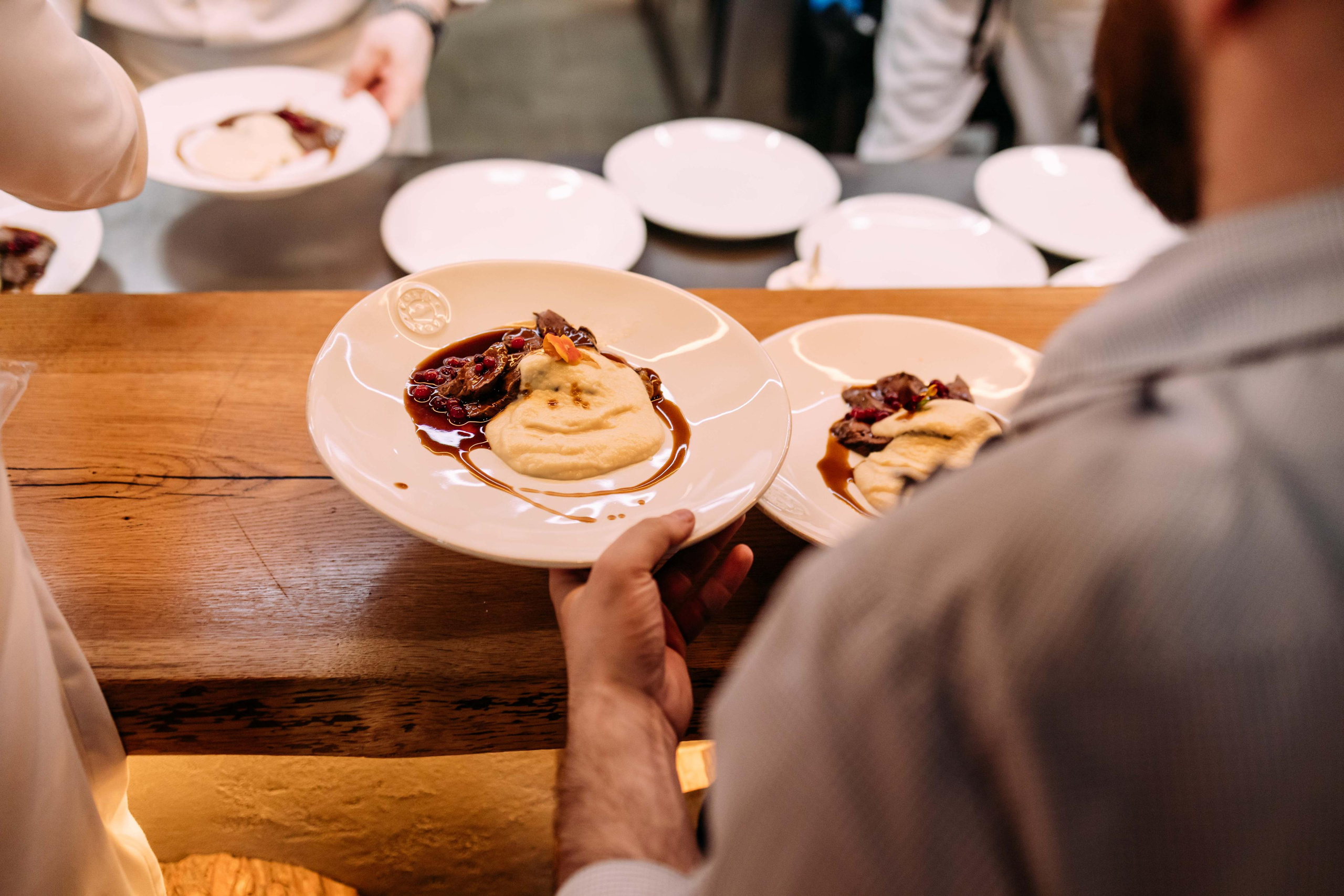 День рождения ресторана «Сыроварня» | апрель 2023, Тюмень. Фотограф в Тюмени Башмакова Анна