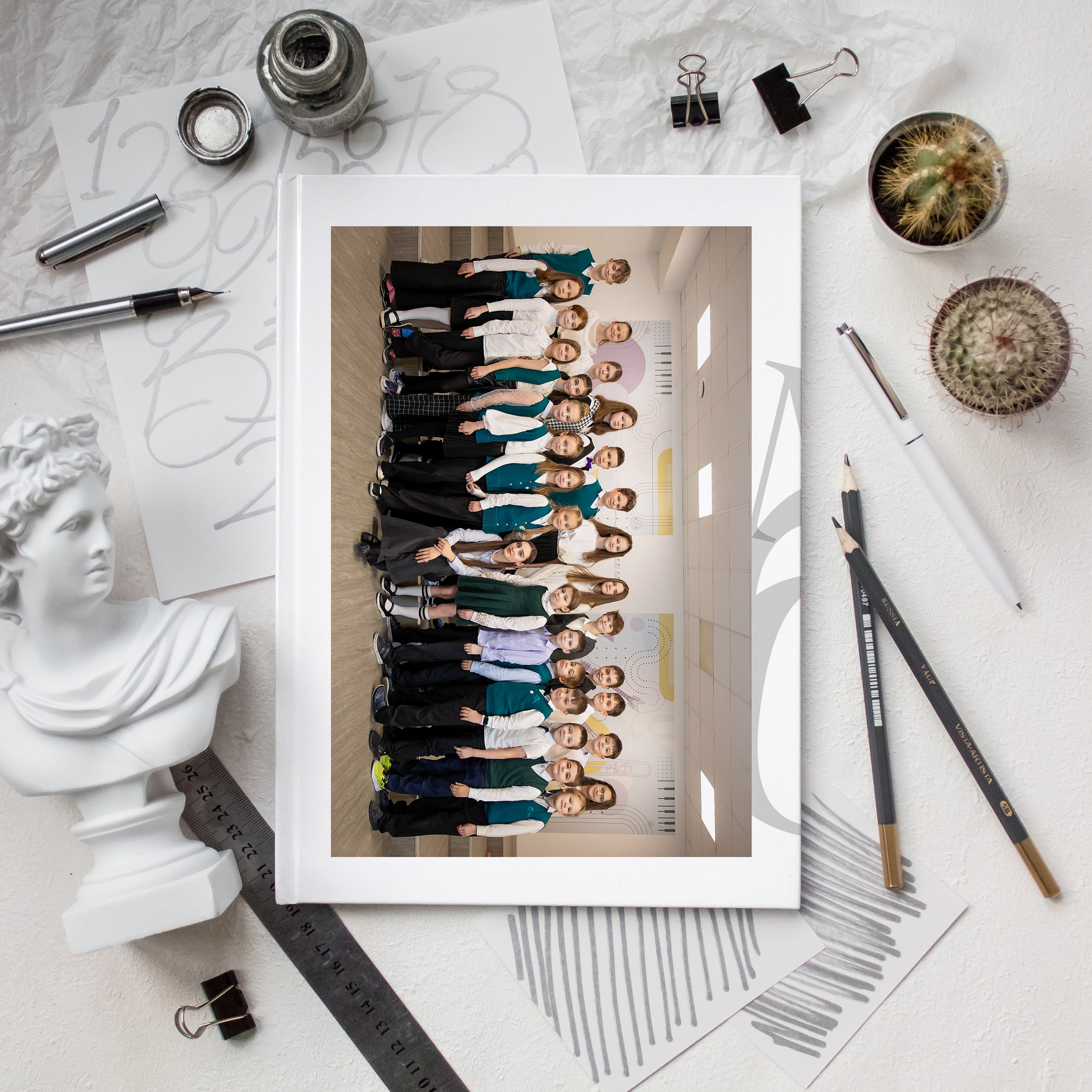 Дизайн «Белый» 20×30 Планшет 2 стр. Выпускные альбомы СПБ для садов и школ | Фотограф Олька Евченко