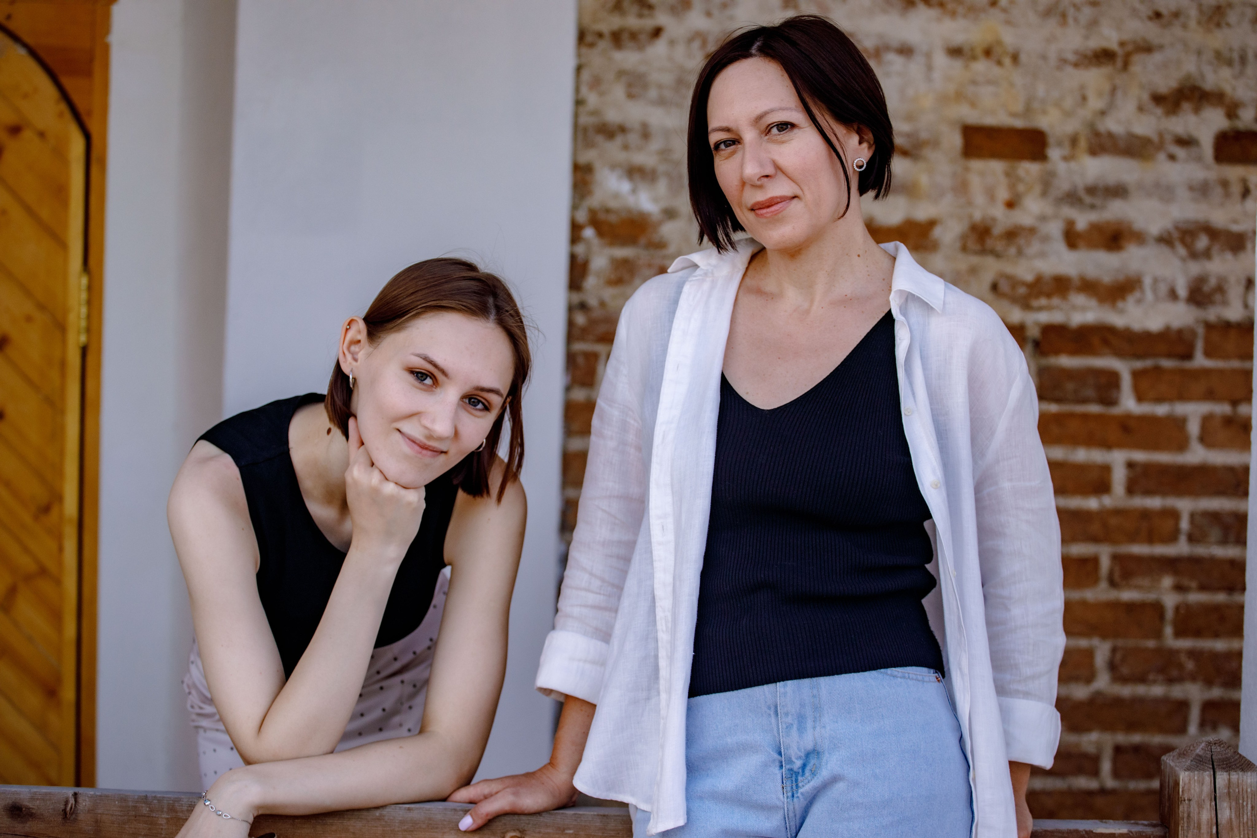 Золотистый ретривер и его хозяки. Фотограф Екатерина Козловская