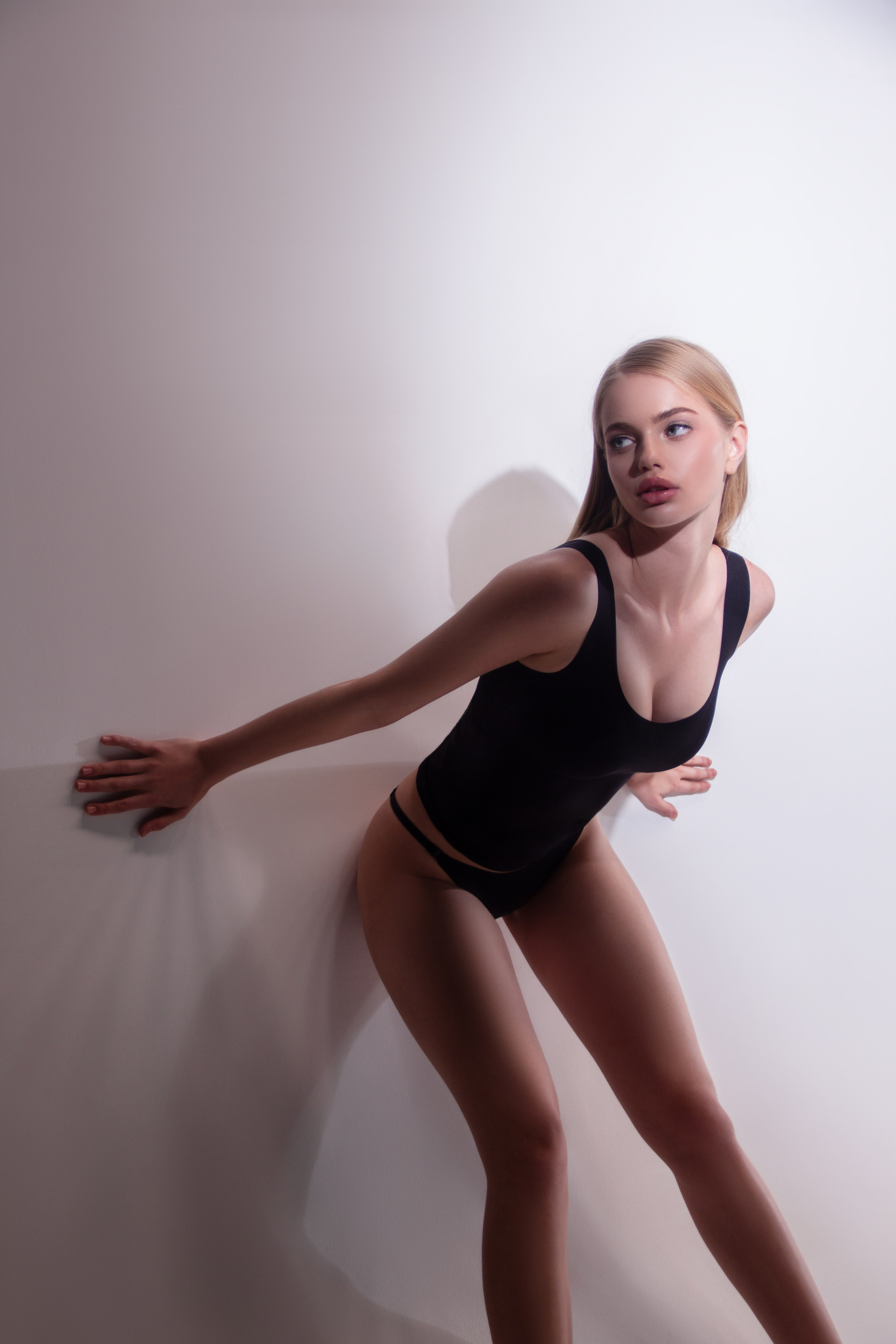 Деликатная обработка портретов для рекламы нижнего белья | Студия SVITHART