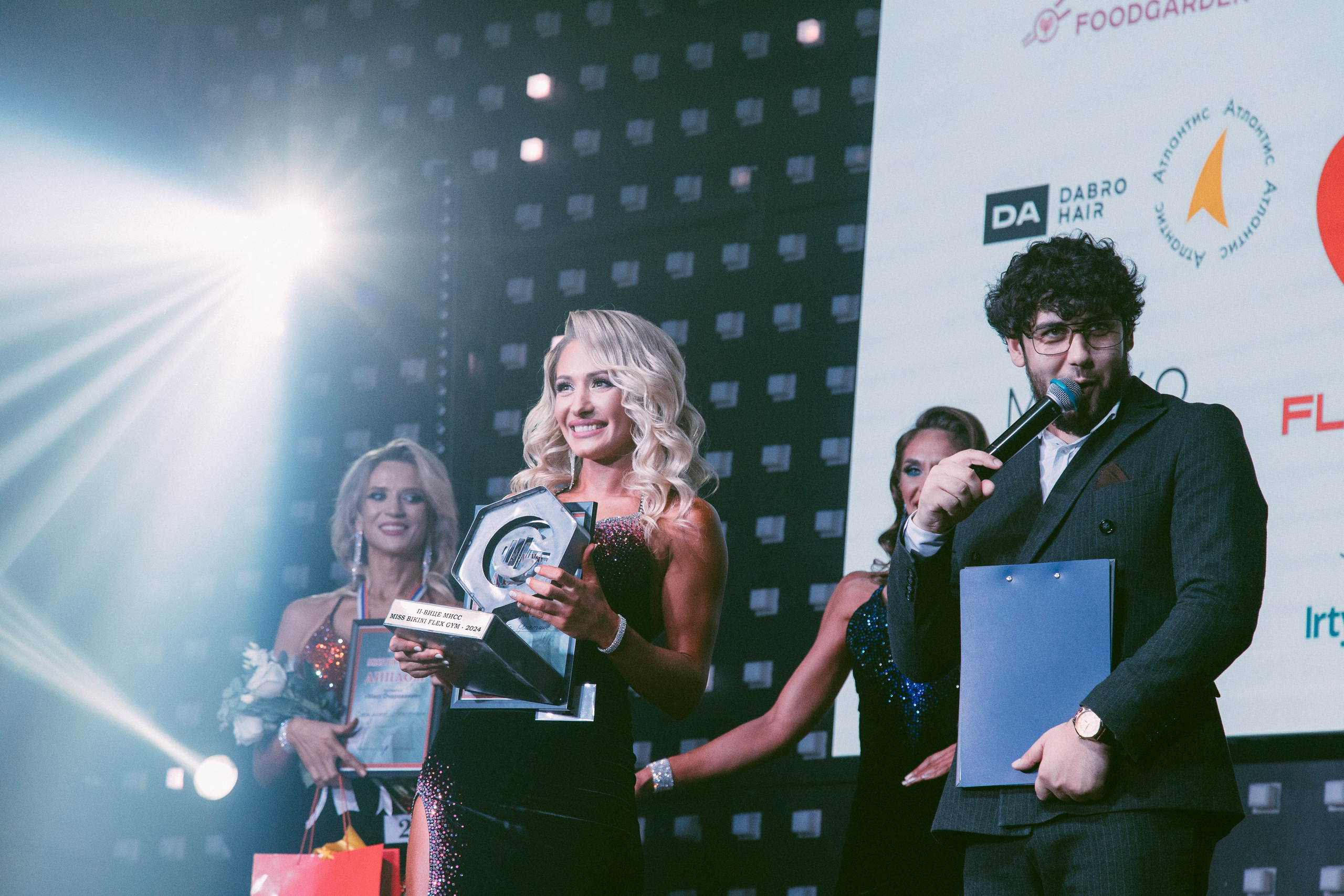 Miss Bikini Flex Gym 2024. Фотограф Семён Гнеушев