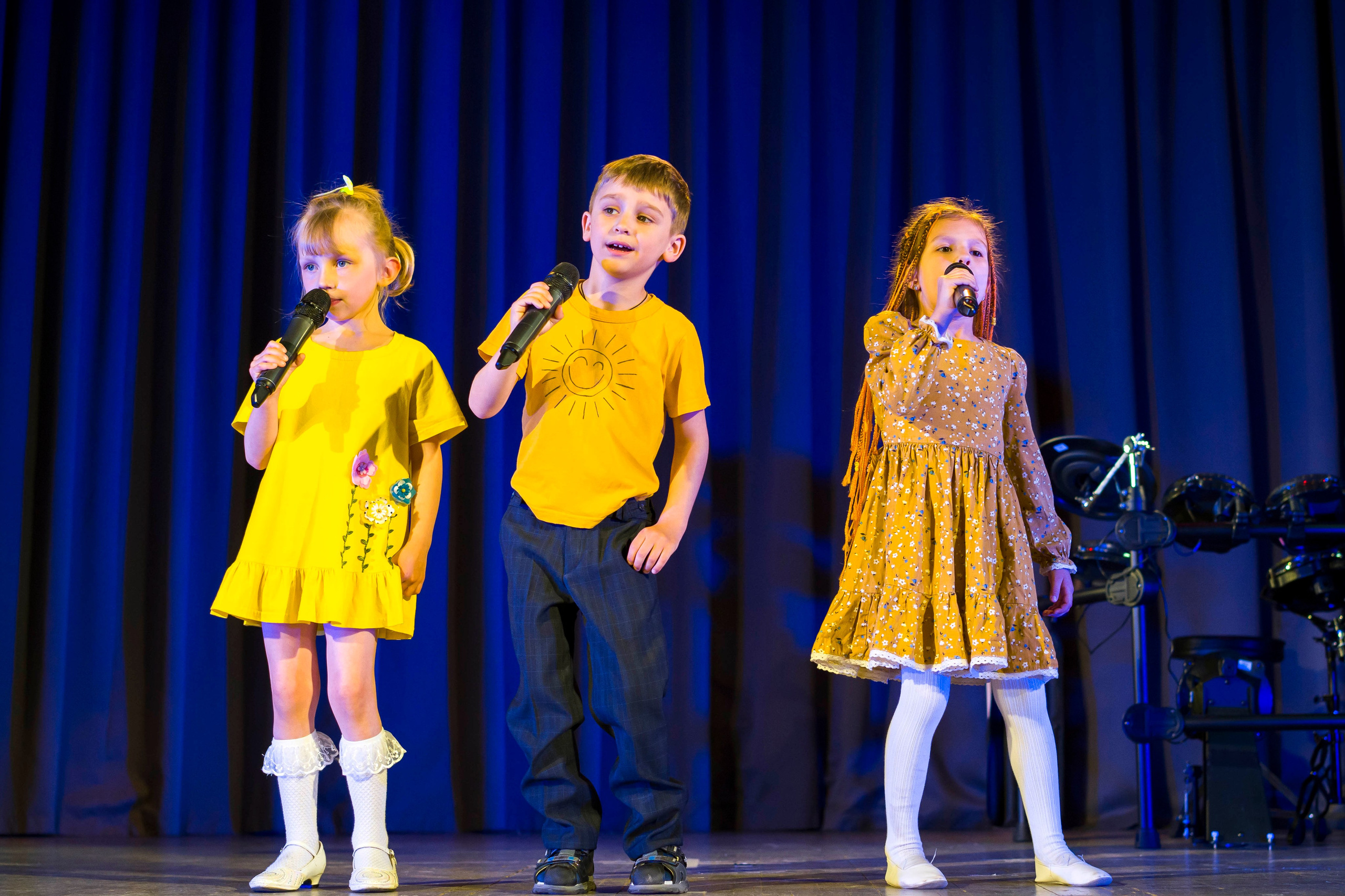 Концерт вокальной студии. Фотограф в Санкт-Петербурге. Репортажная и все съёмки для бизнеса