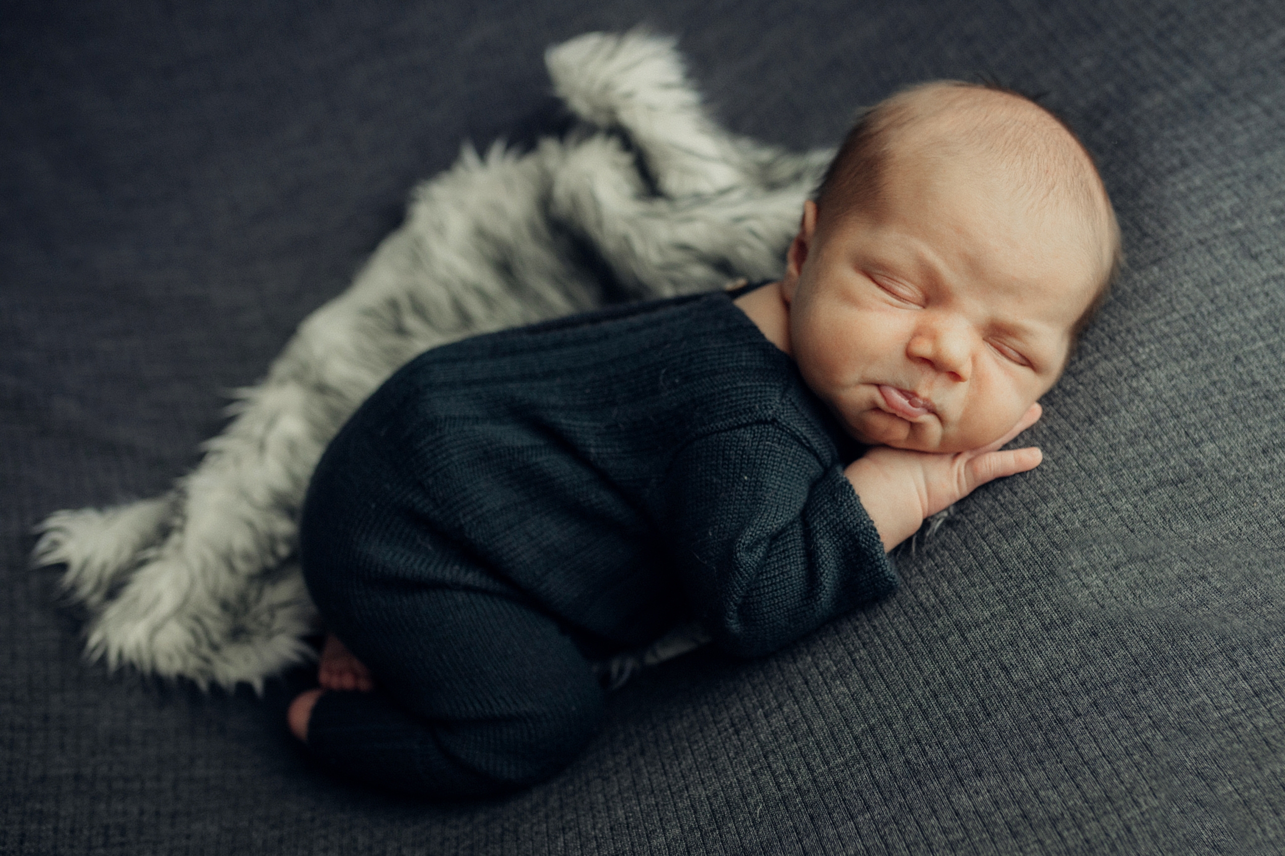 Оливер. Фотограф новорожденных во Владимире